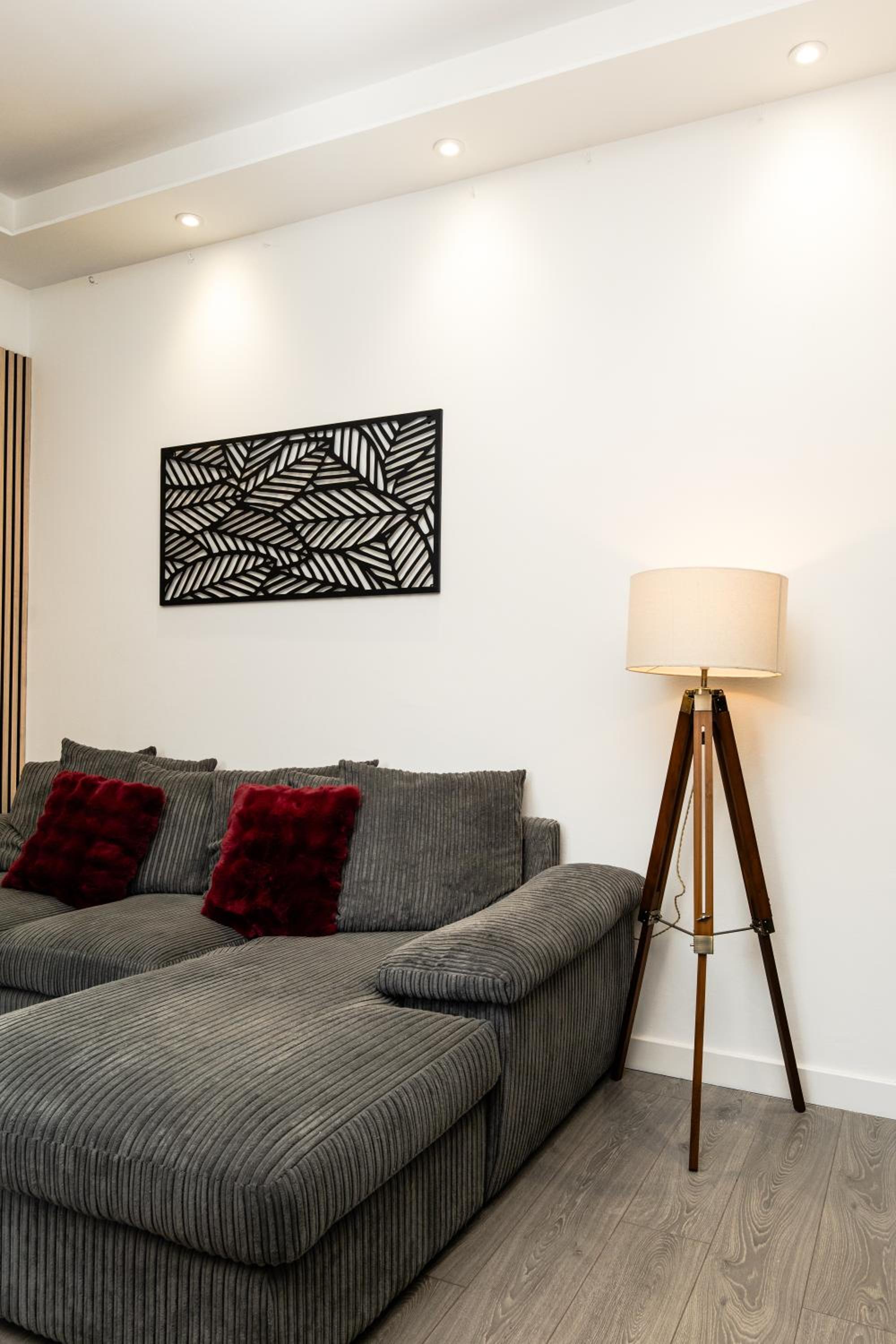 Luxury-1 Bed-Apartment-by Holiday Homes