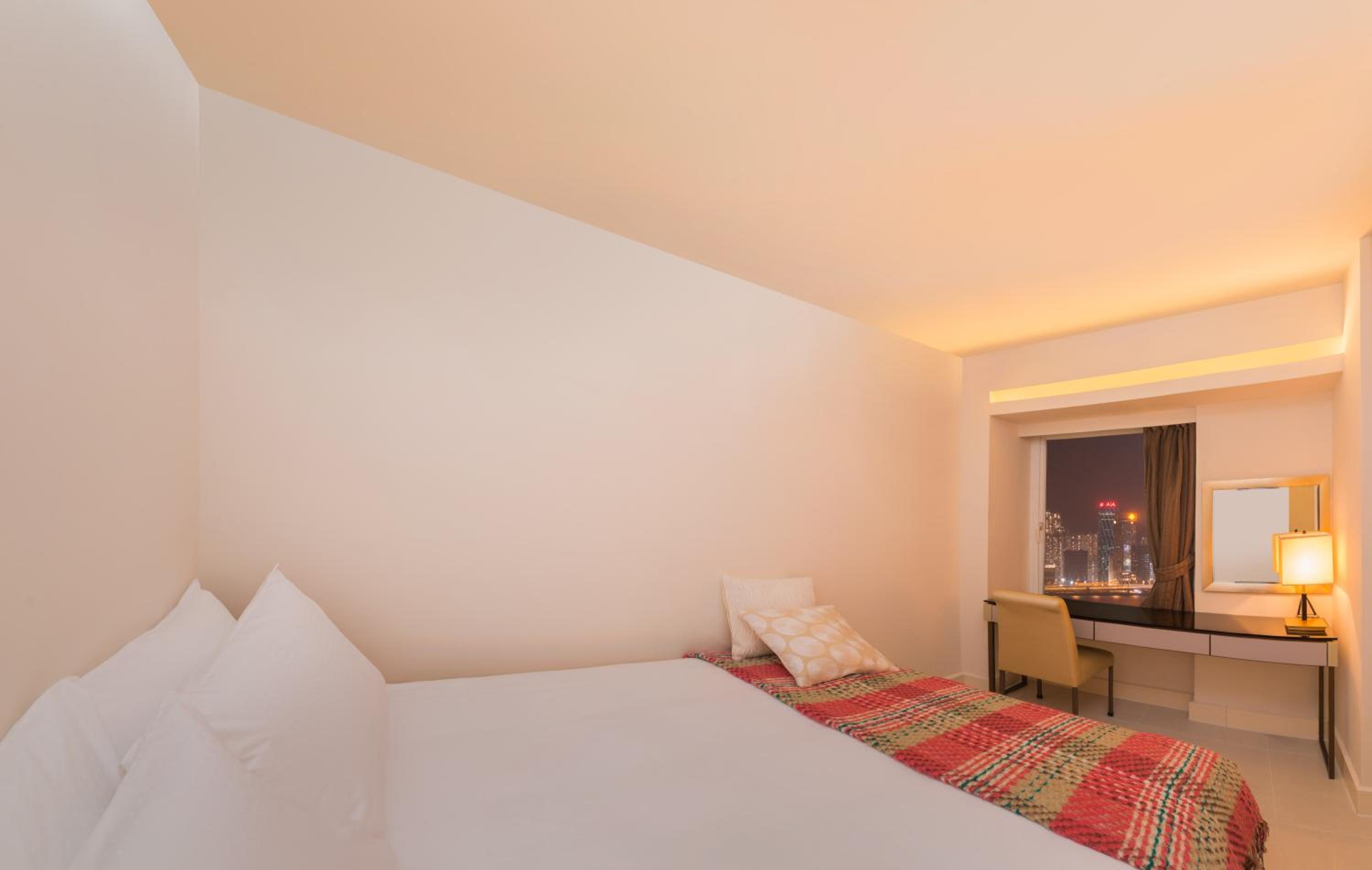Kowloon Harbourfront Hotel