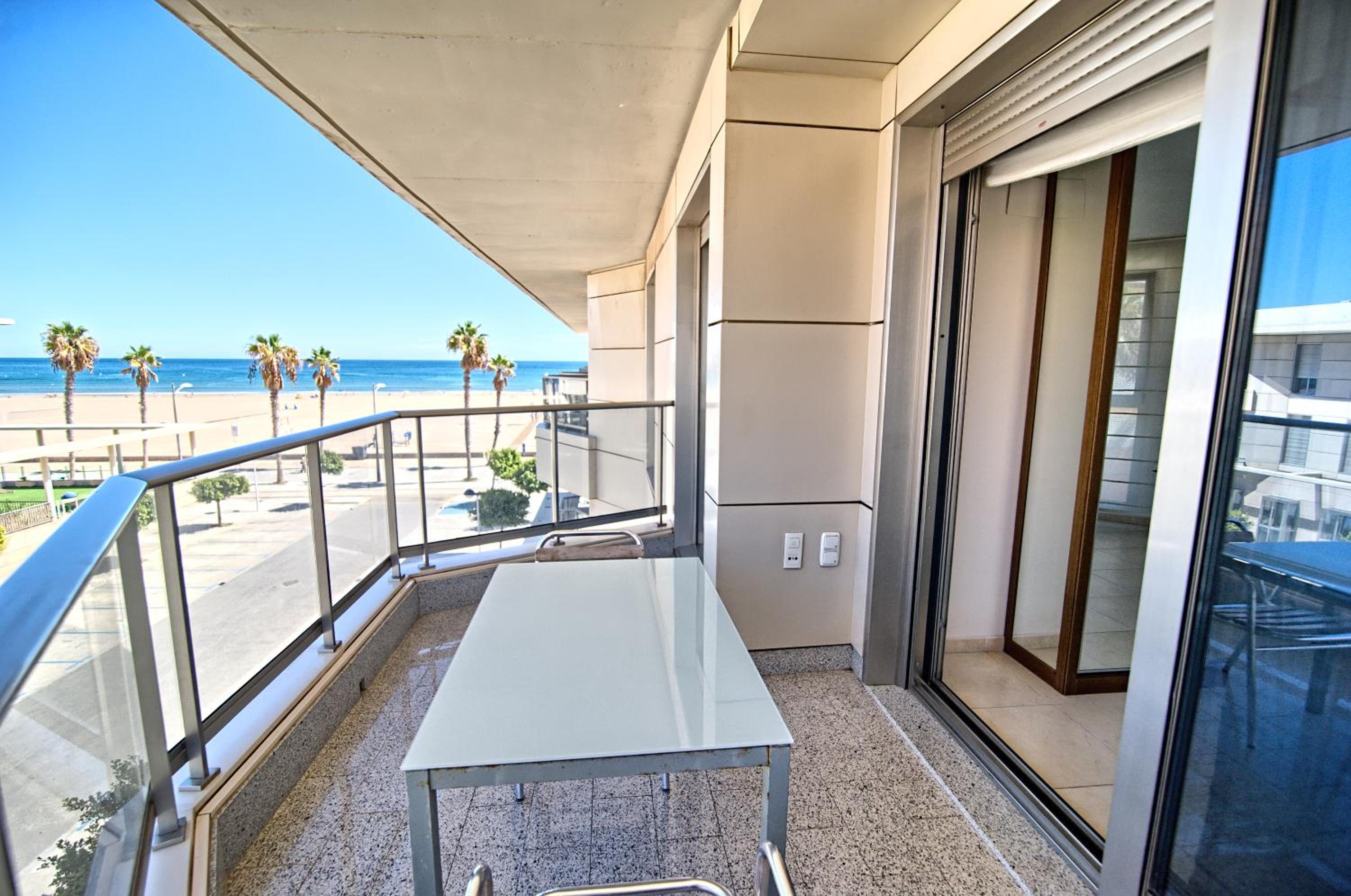 Valencia Beach Apartments en Valencia — balance & terrace