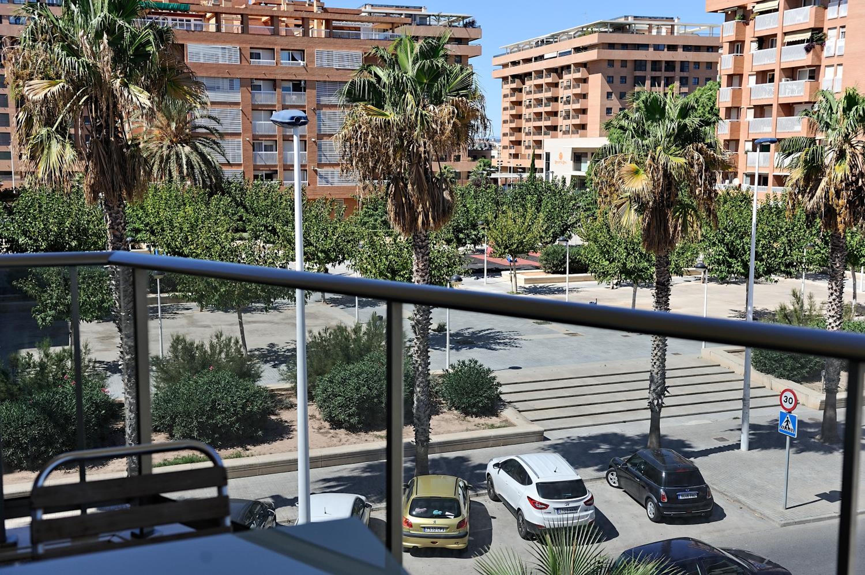 Valencia Beach Apartments en Valencia — balance & terrace
