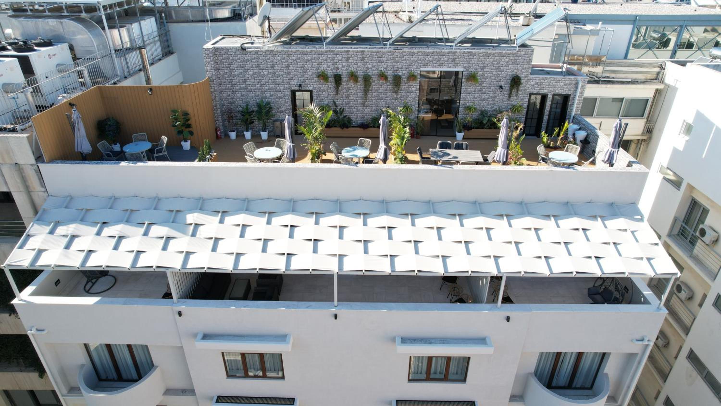CC LUX Suites in Piraeus Port