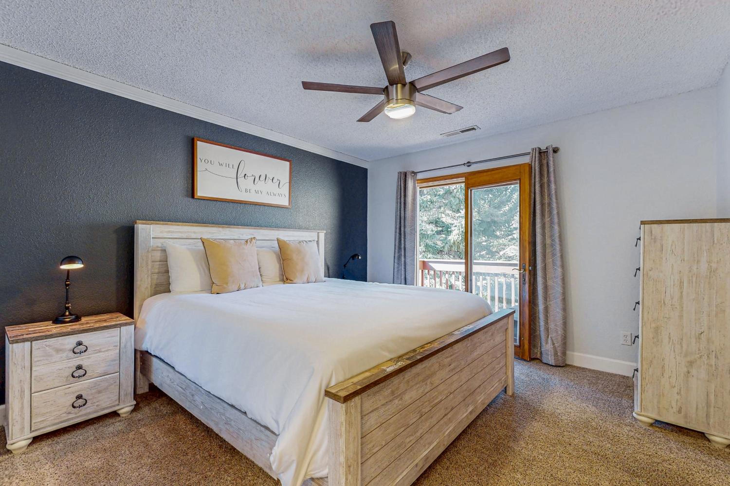 Near Hiking and Biking! Flagstaff Condo with Grill