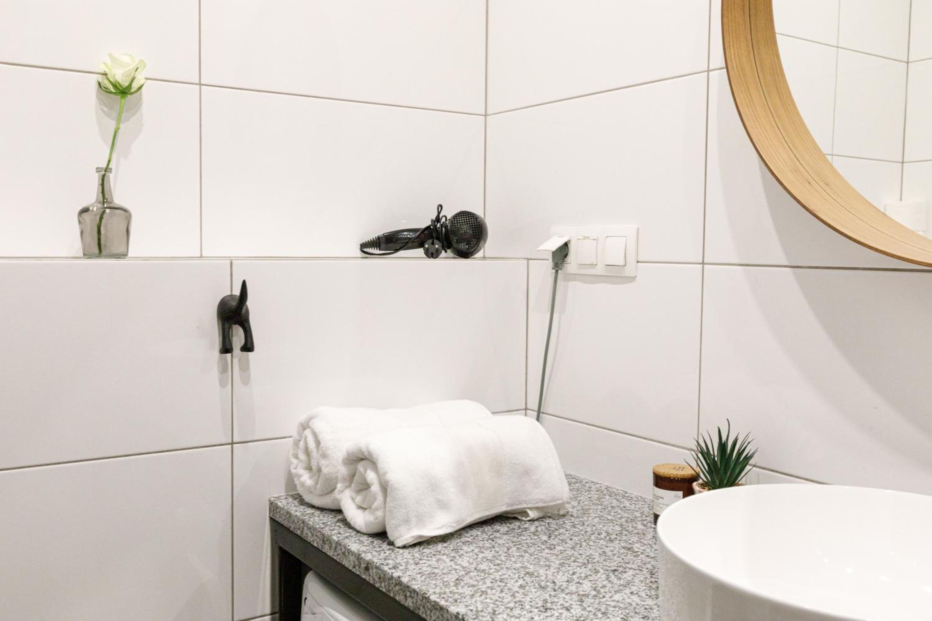 Golden Apartments Wroclaw- Cozy Studio - City Center&K27