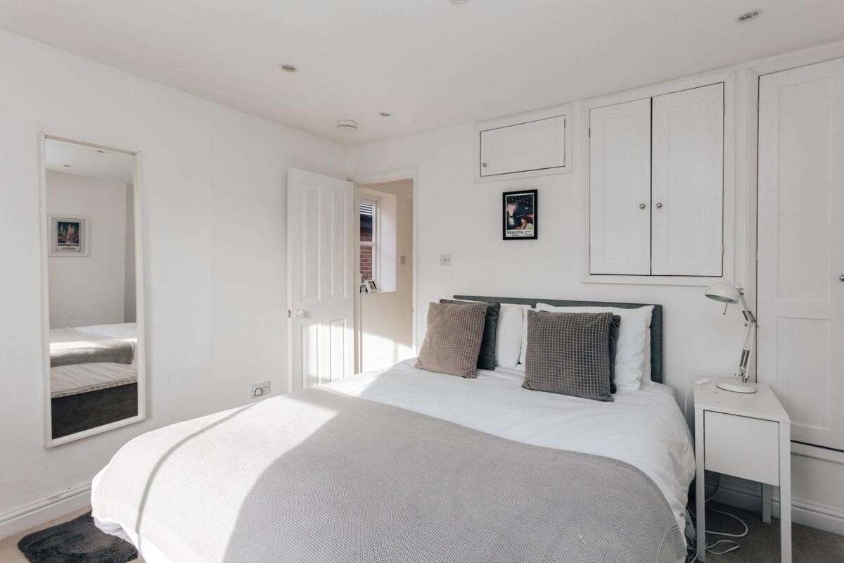 Rose Cottage - Central Henley