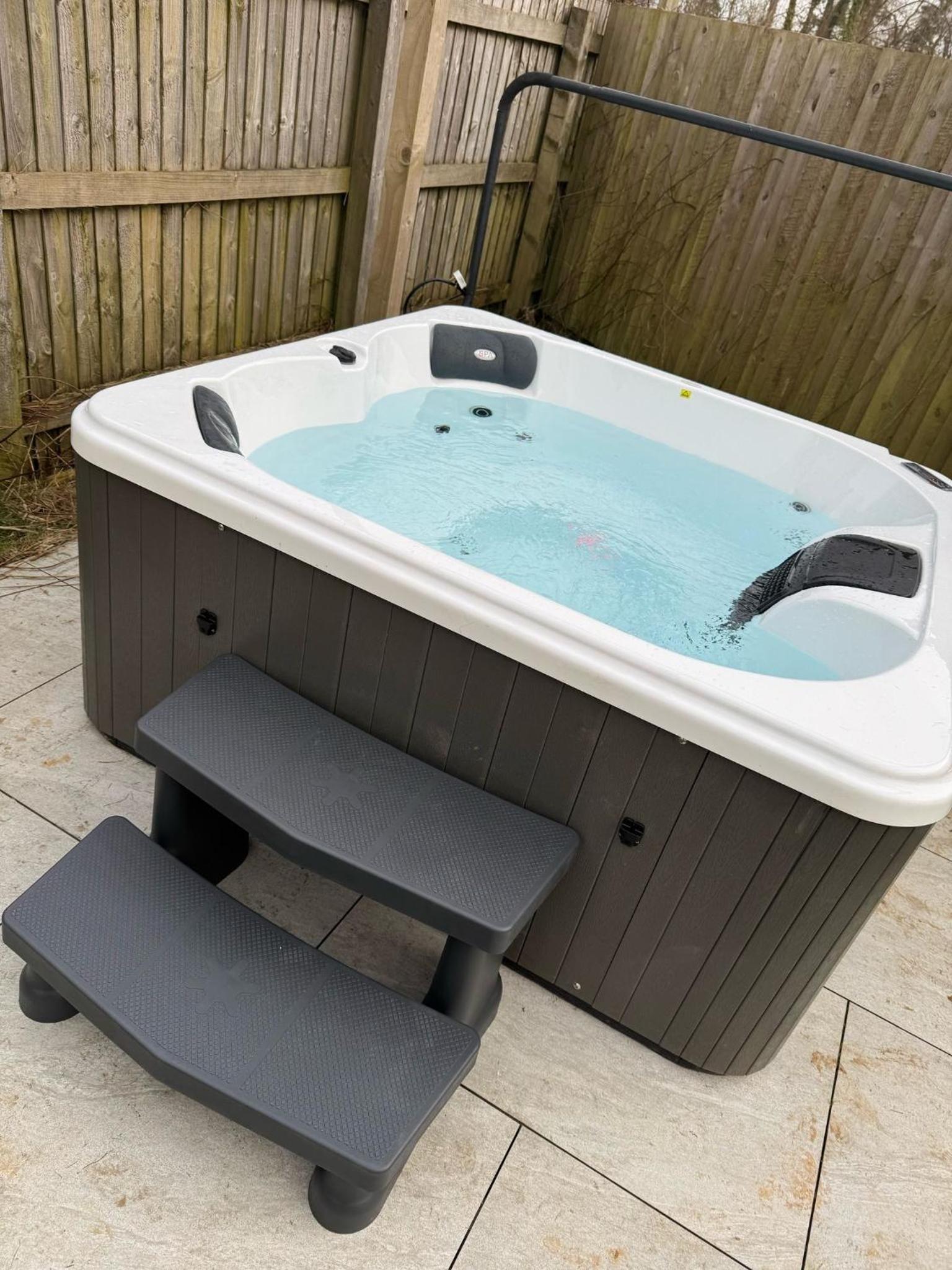 3 Bed house near Tenby with Hot Tub