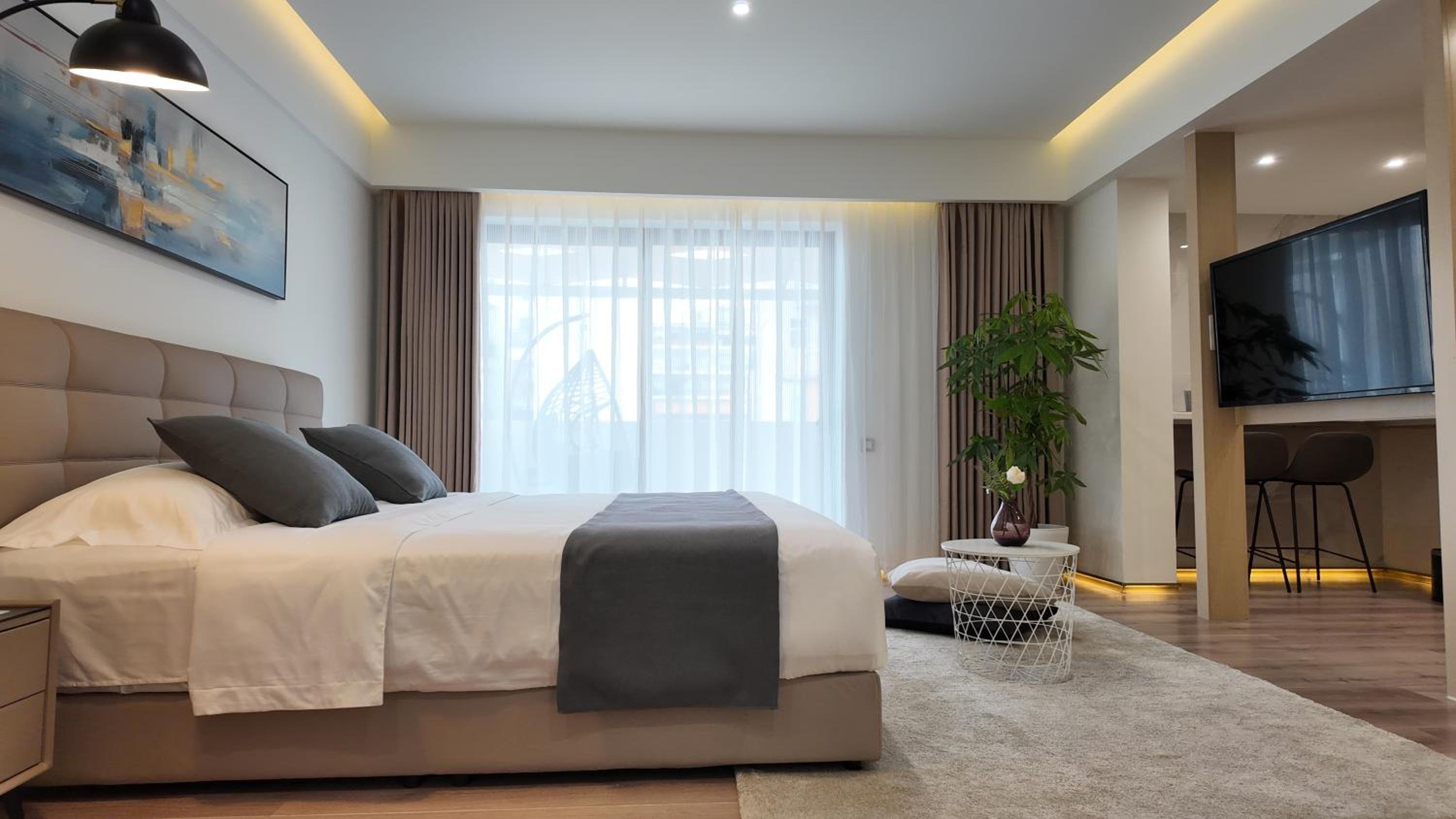 CC LUX Suites in Piraeus Port