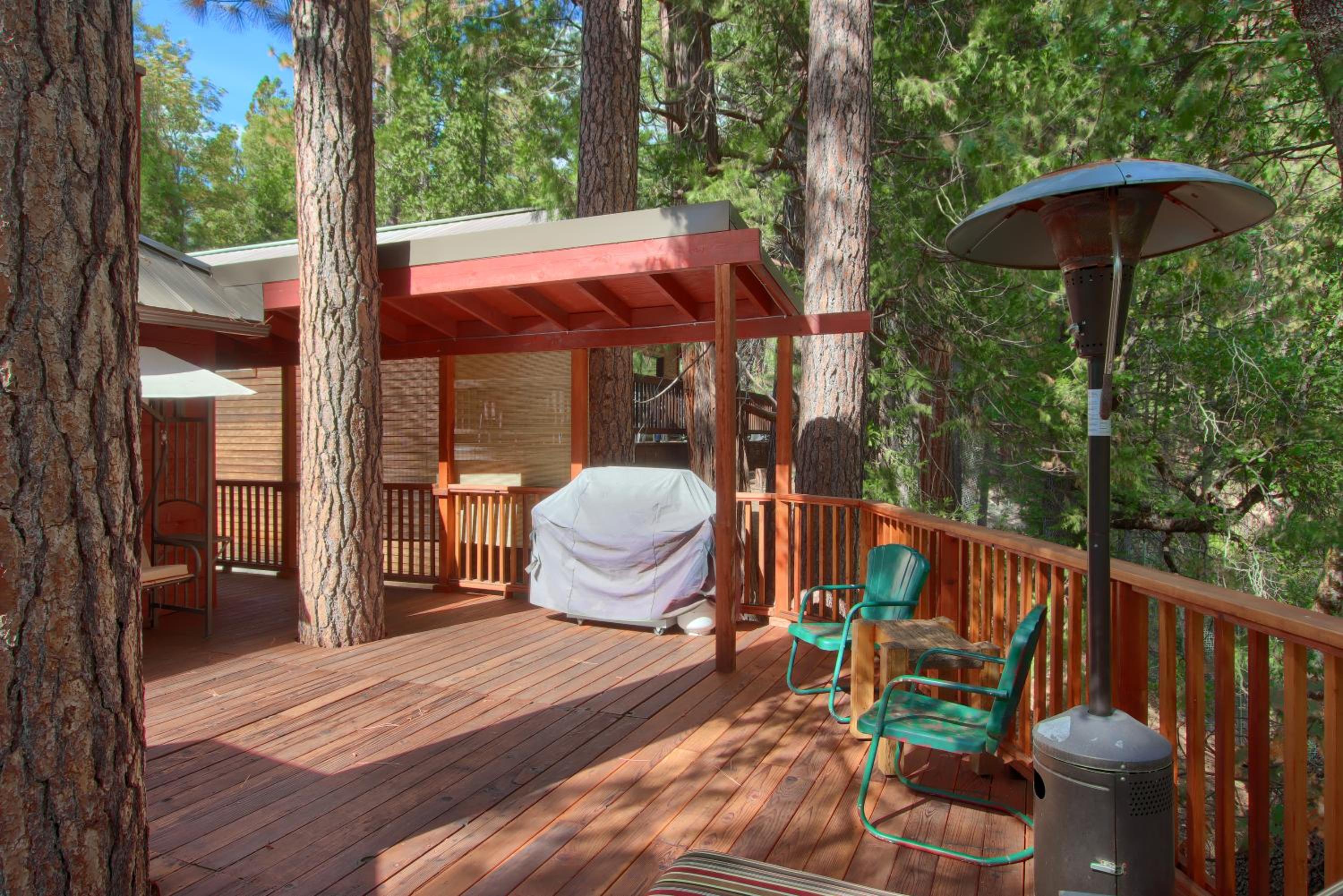 Black Oak Lodge at The Redwoods