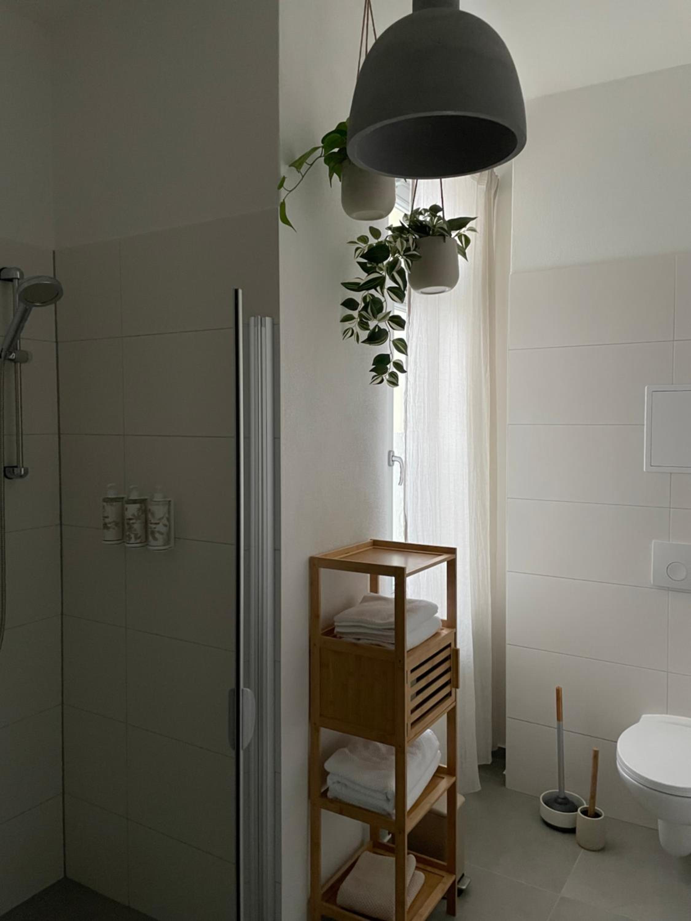 ApartNaest Radeberg - vollausgestattete 1 - bis 4-Zimmer Apartments l 24h Zugang per Code l Check-in Anleitung über Posteingang l Parkplatz auf Anfrage l F