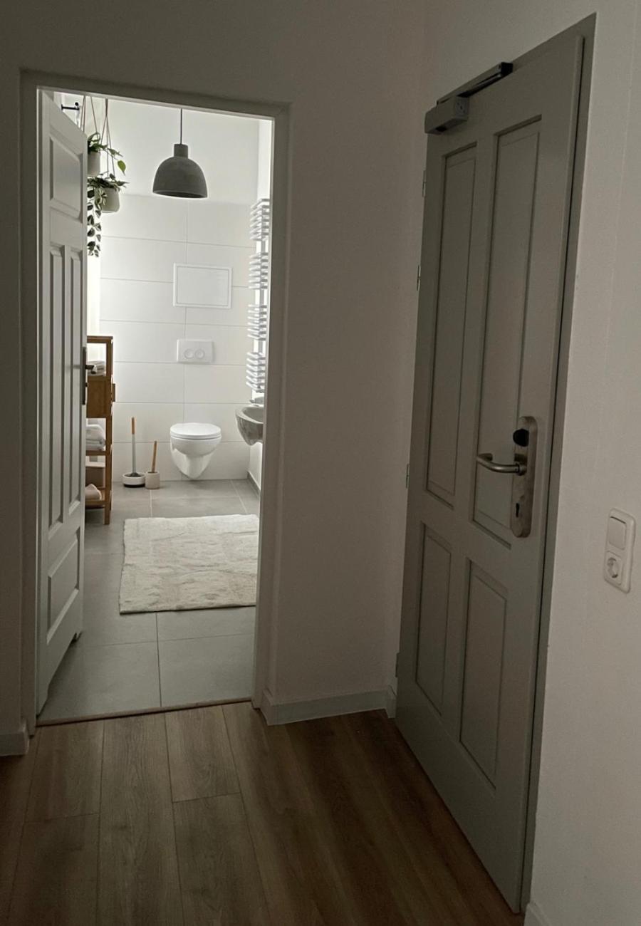 ApartNaest Radeberg - vollausgestattete 1 - bis 4-Zimmer Apartments l 24h Zugang per Code l Check-in Anleitung über Posteingang l Parkplatz auf Anfrage l F