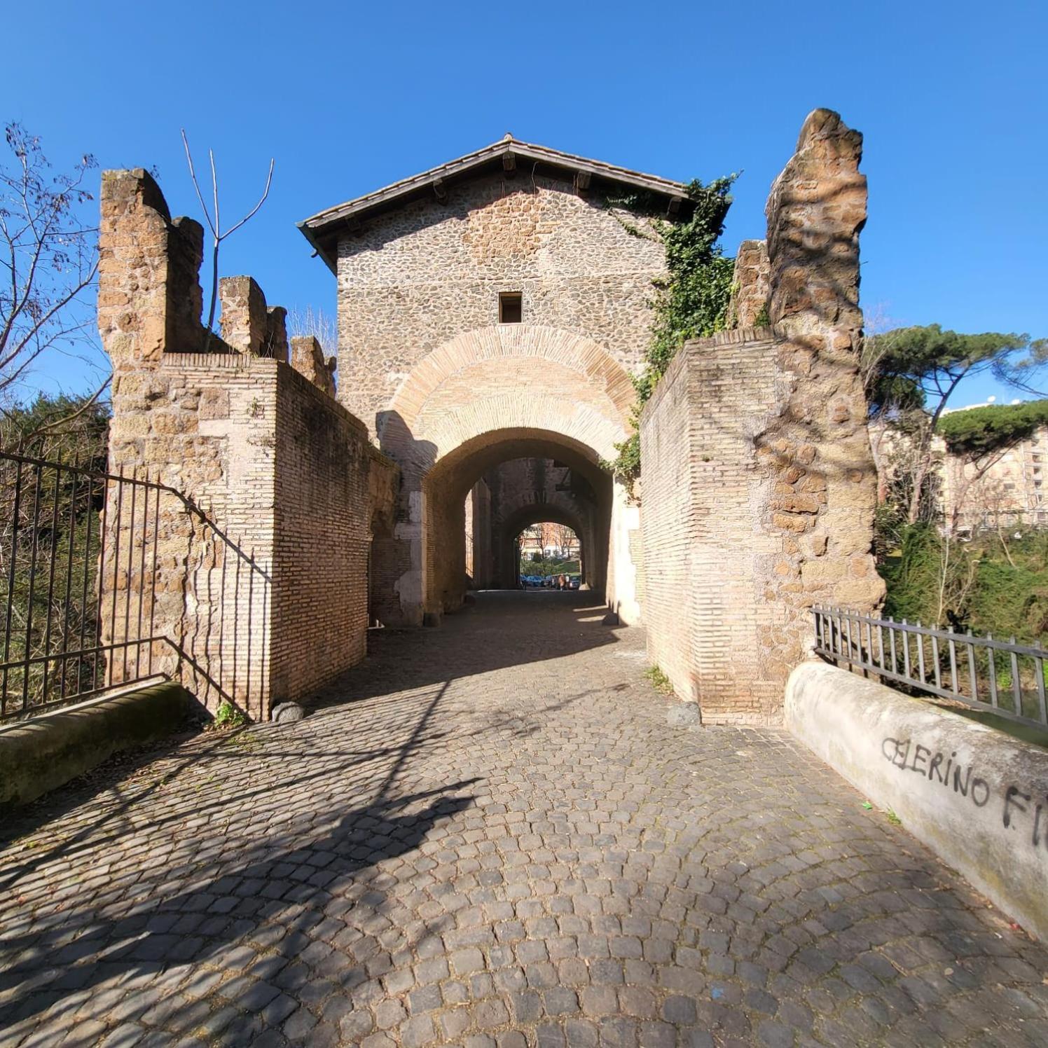 L' attichetto