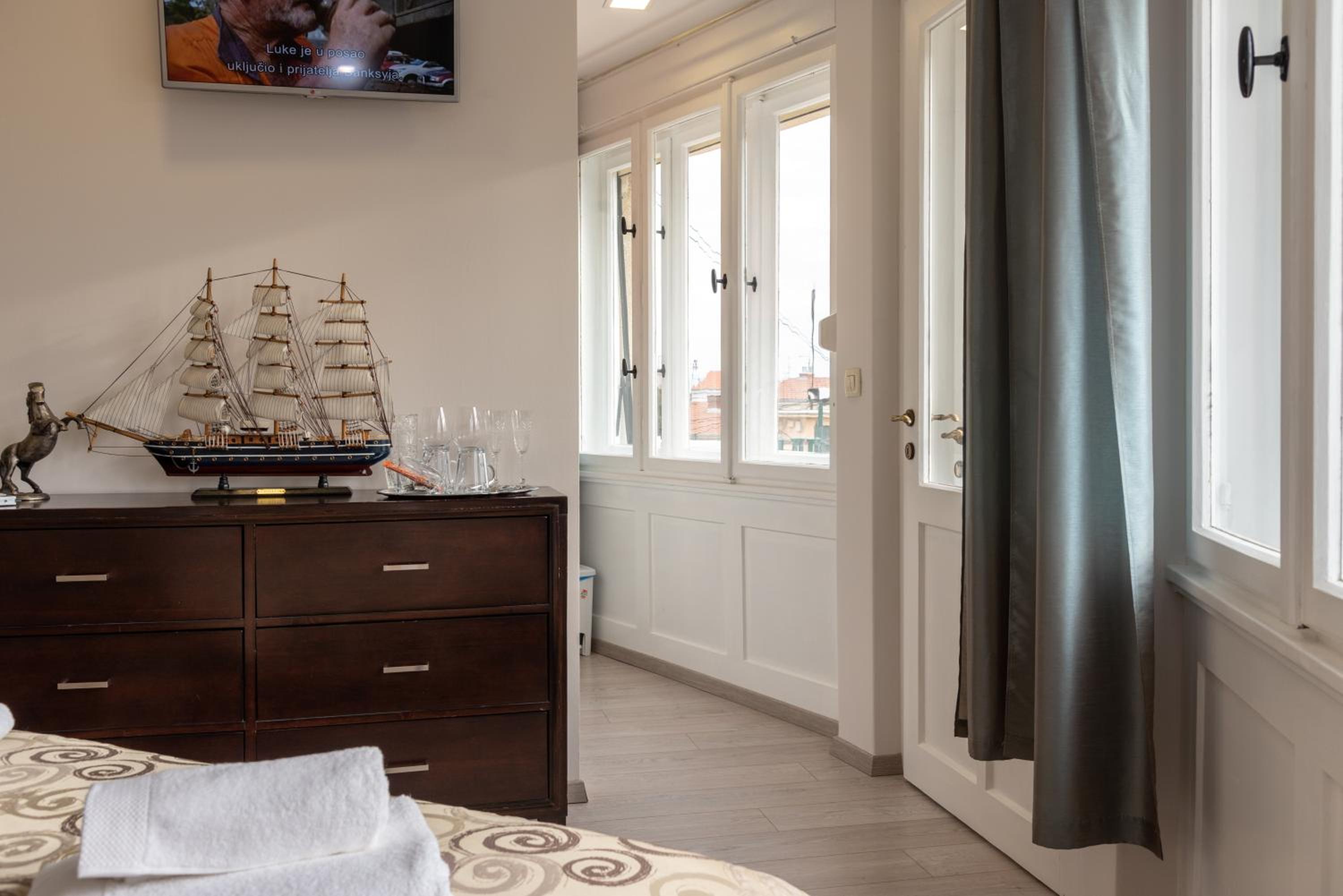 Queen Teuta Luxury Rooms Split