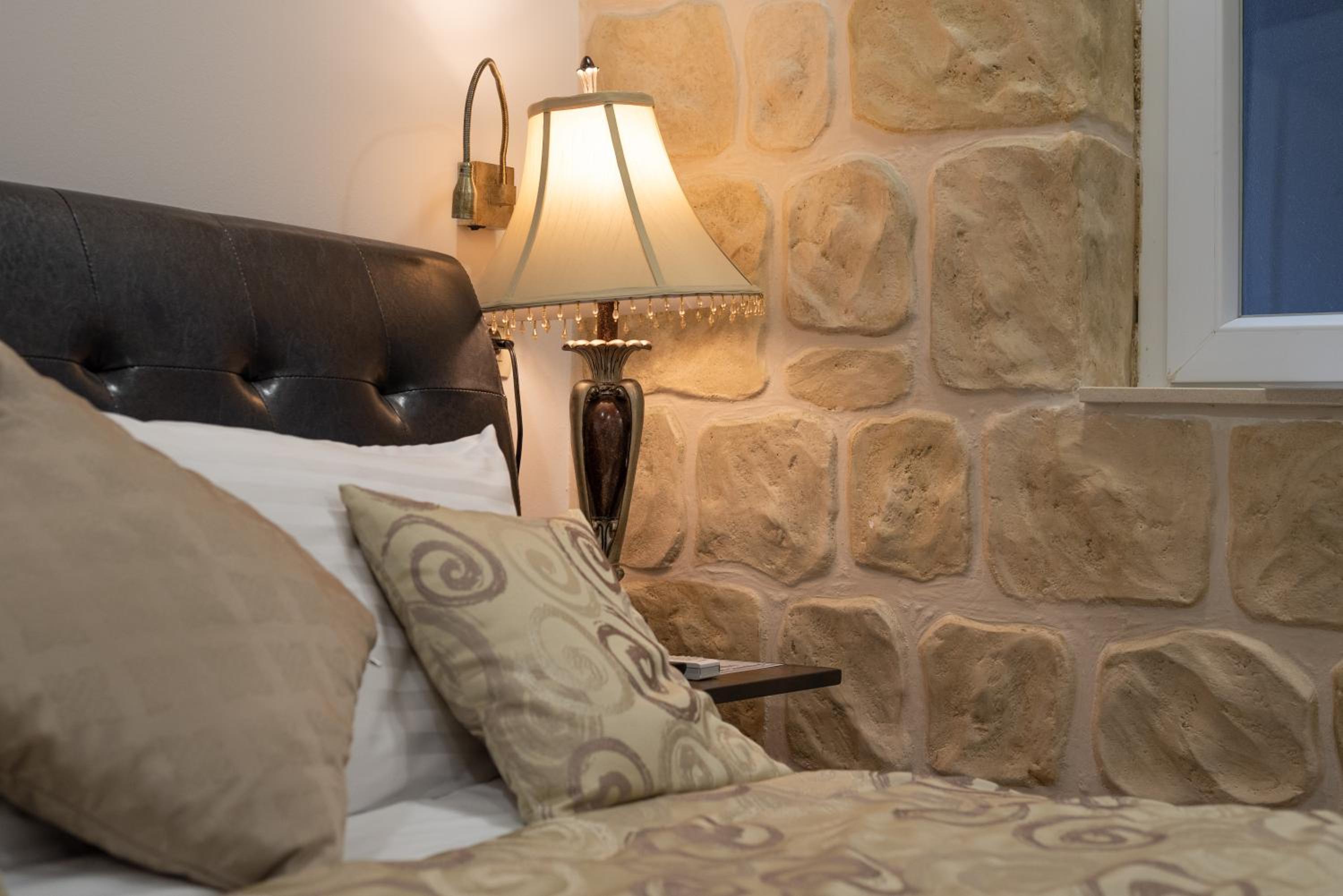 Queen Teuta Luxury Rooms Split