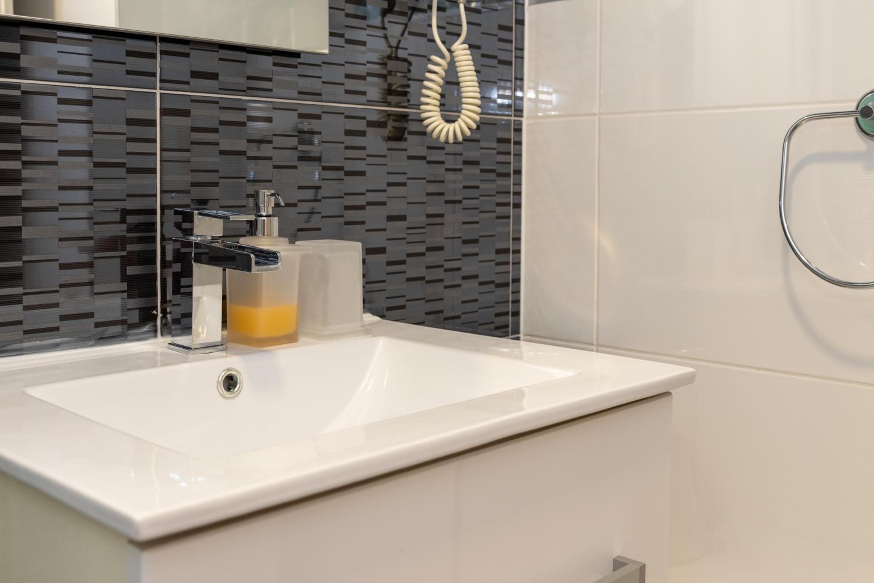 Queen Teuta Luxury Rooms Split