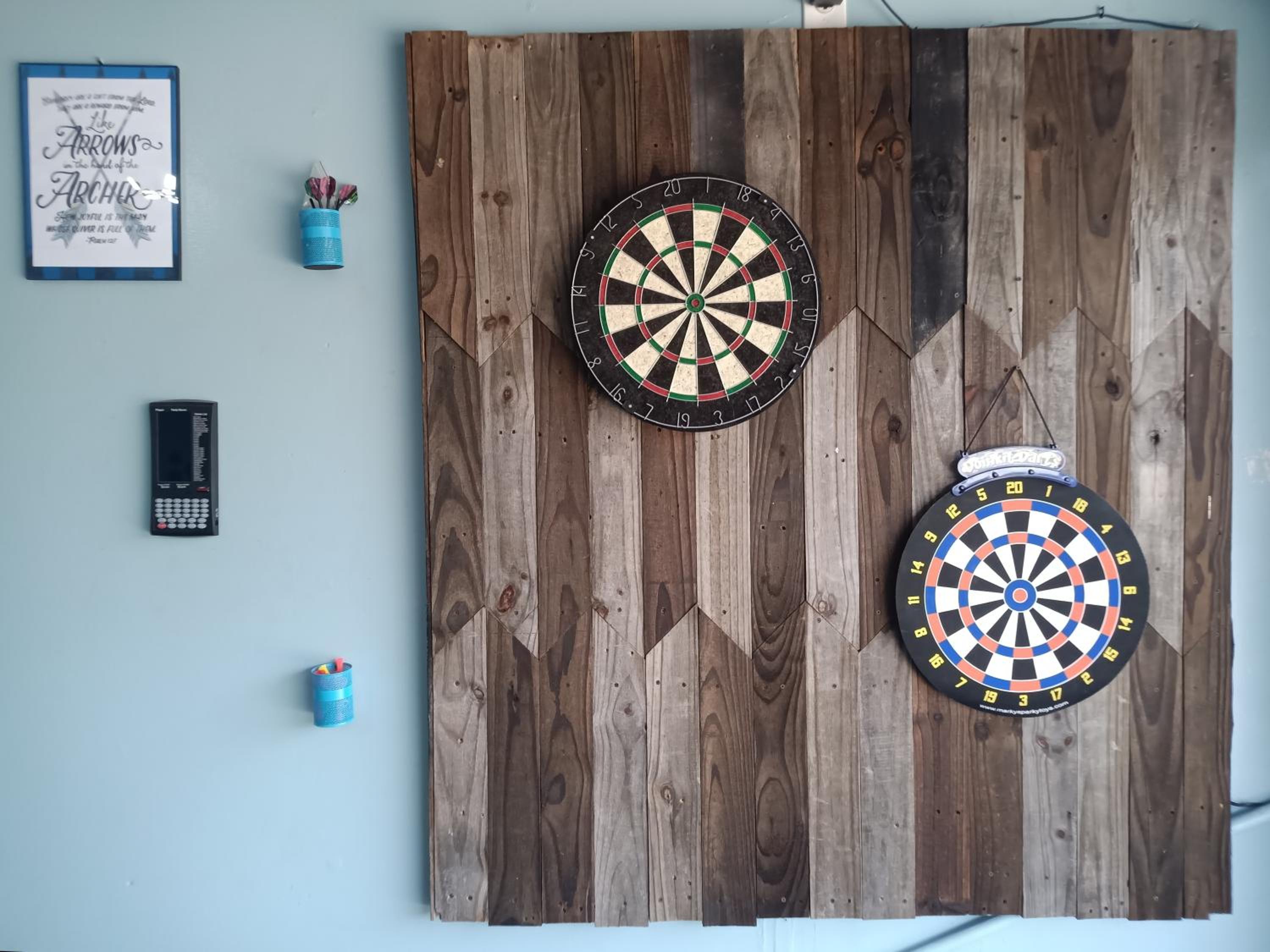 Ultimate Game Room Oasis for 12 - Private Patio - BBQ - 2 Kings - 6 TVs - Full-Body Massage Chair