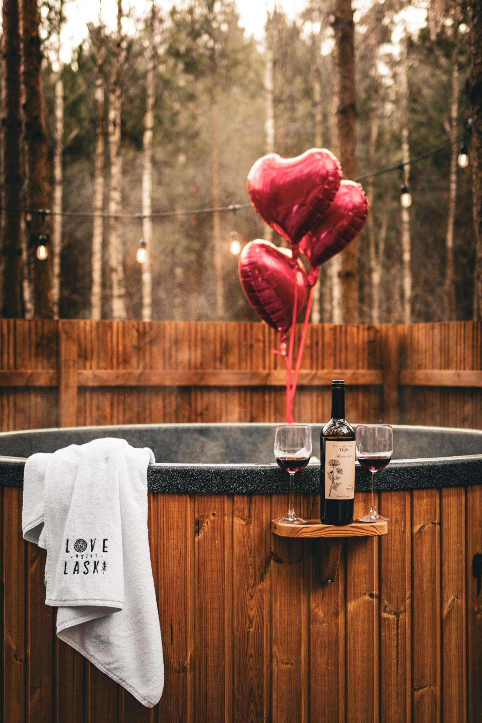 Osada LoveLaski - balia jacuzzi, sauna i kominek - całoroczne domki premium