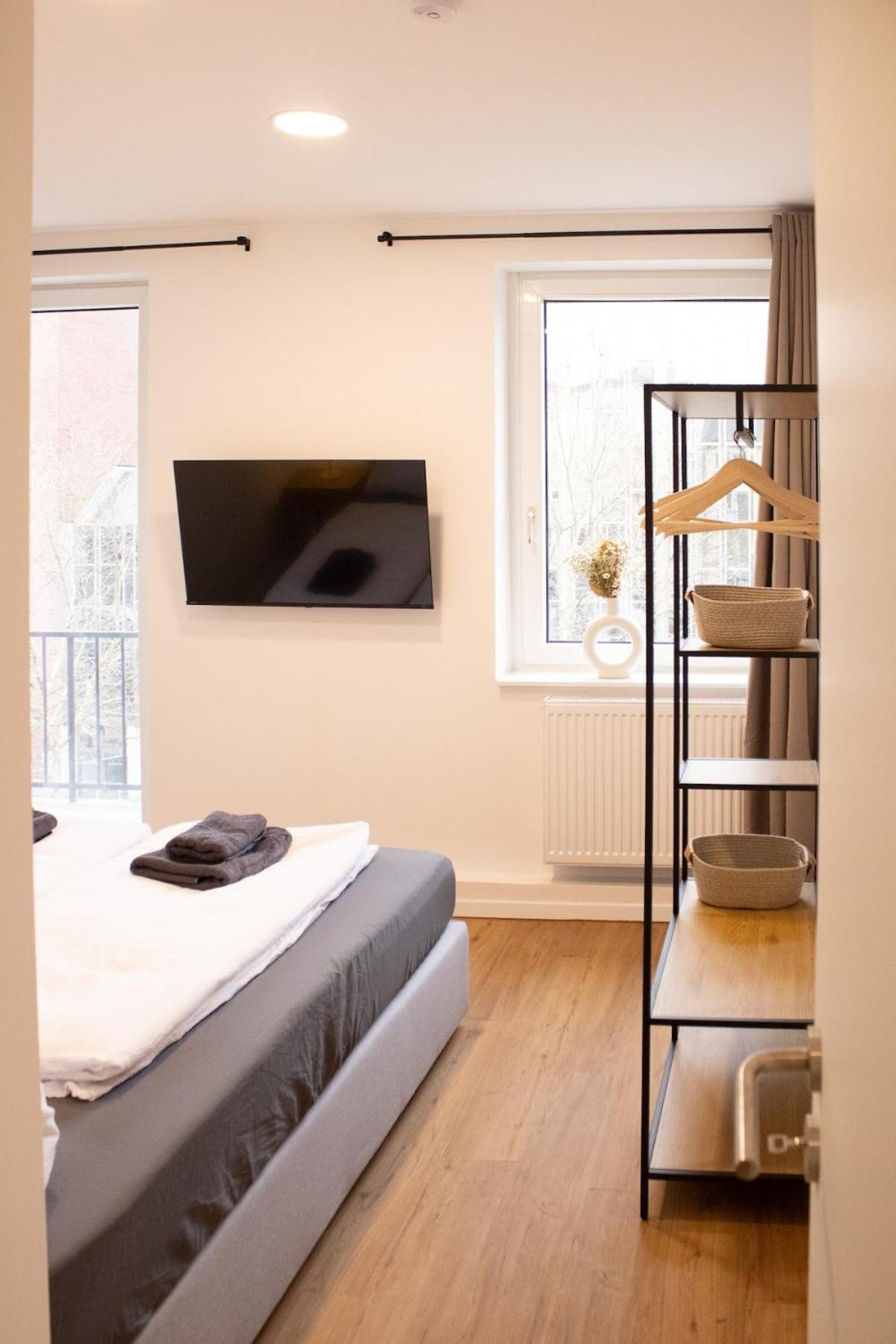 Central Business Apartment