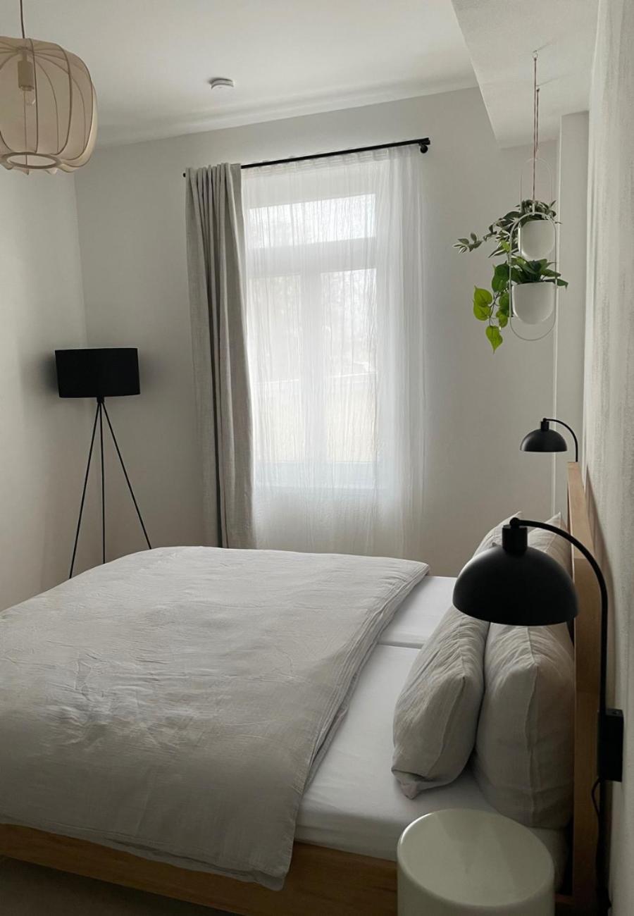 ApartNaest Radeberg - vollausgestattete 1 - bis 4-Zimmer Apartments l 24h Zugang per Code l Check-in Anleitung über Posteingang l Parkplatz auf Anfrage l F