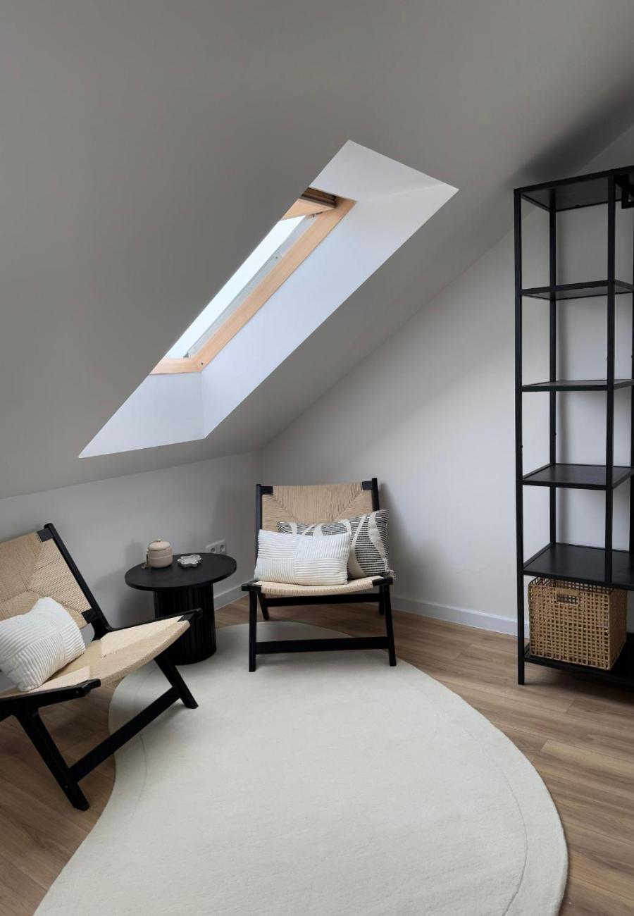 ApartNaest Radeberg - vollausgestattete 1 - bis 4-Zimmer Apartments l 24h Zugang per Code l Check-in Anleitung über Posteingang l Parkplatz auf Anfrage l F