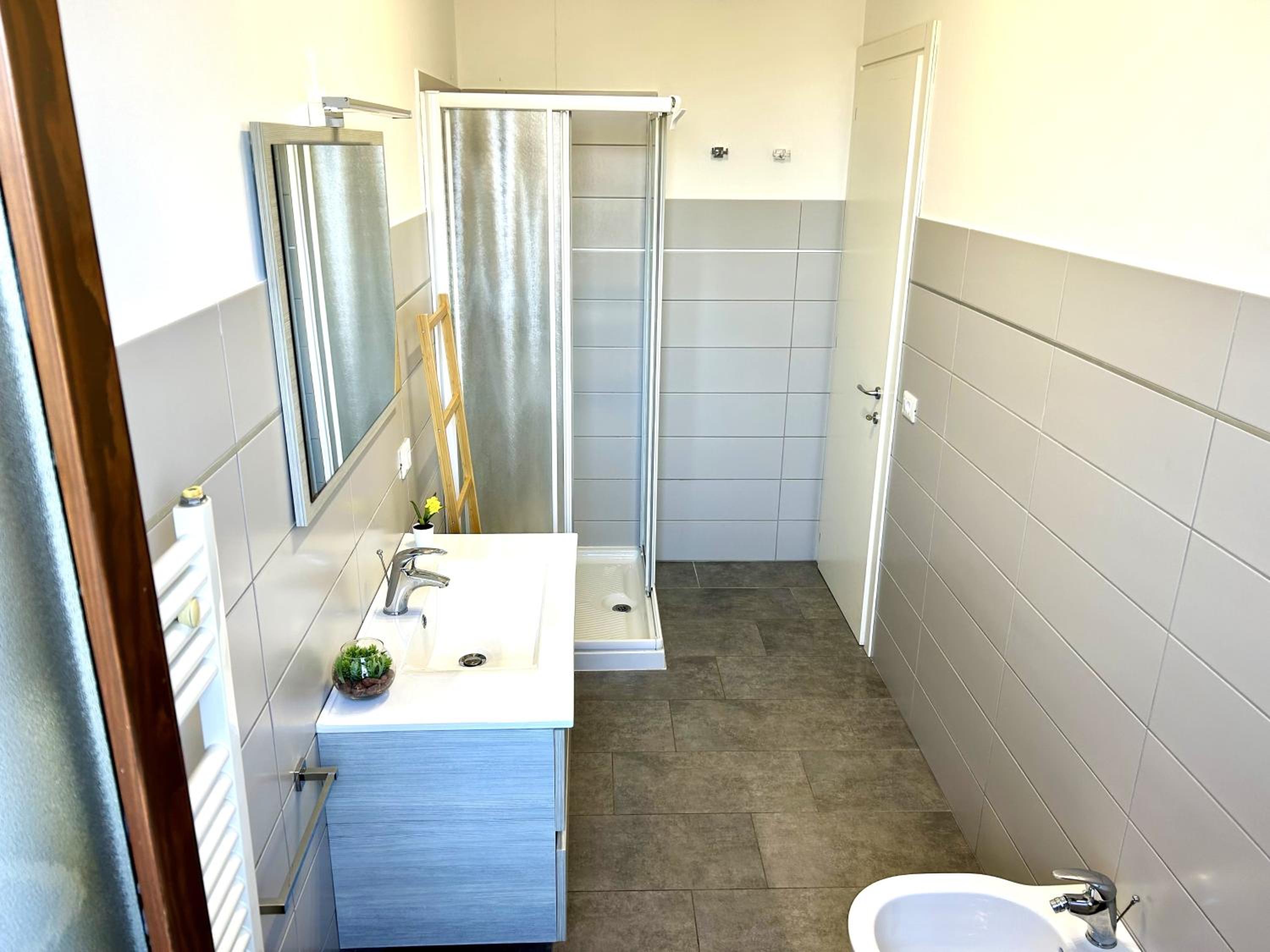 Lovely Bridge View Apartment Close to Padua City Center