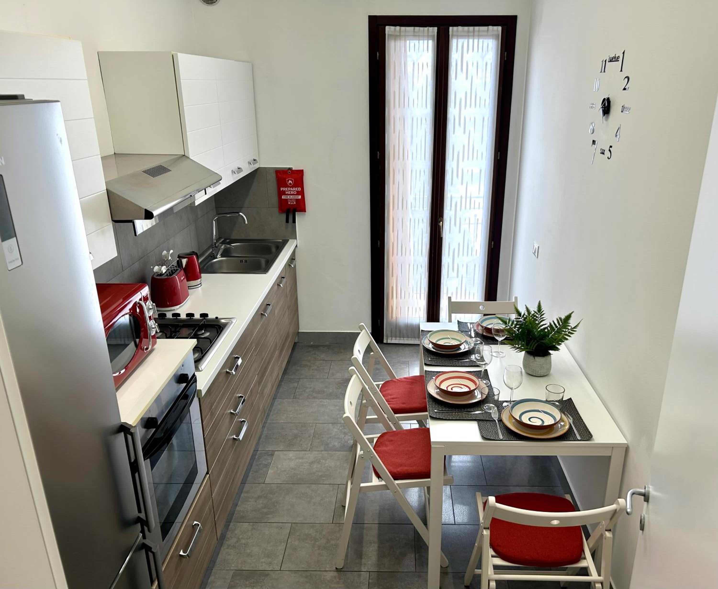 Lovely Bridge View Apartment Close to Padua City Center
