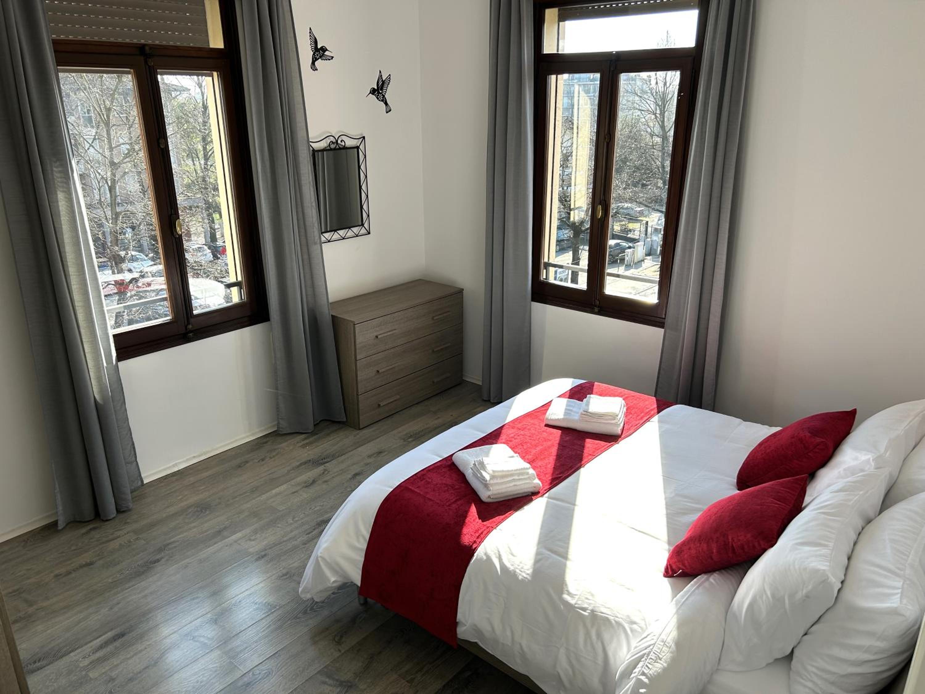 Lovely Bridge View Apartment Close to Padua City Center
