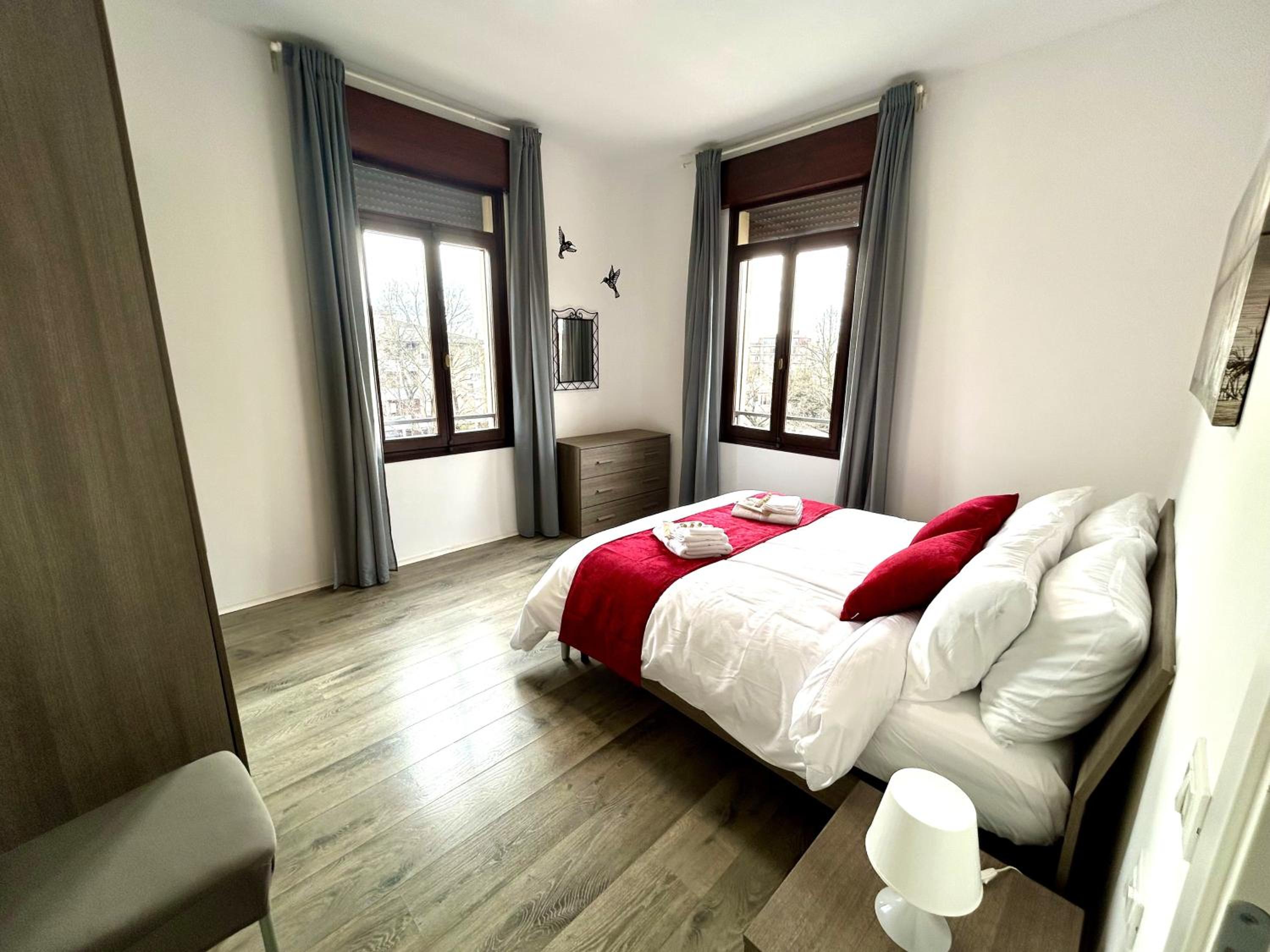 Lovely Bridge View Apartment Close to Padua City Center