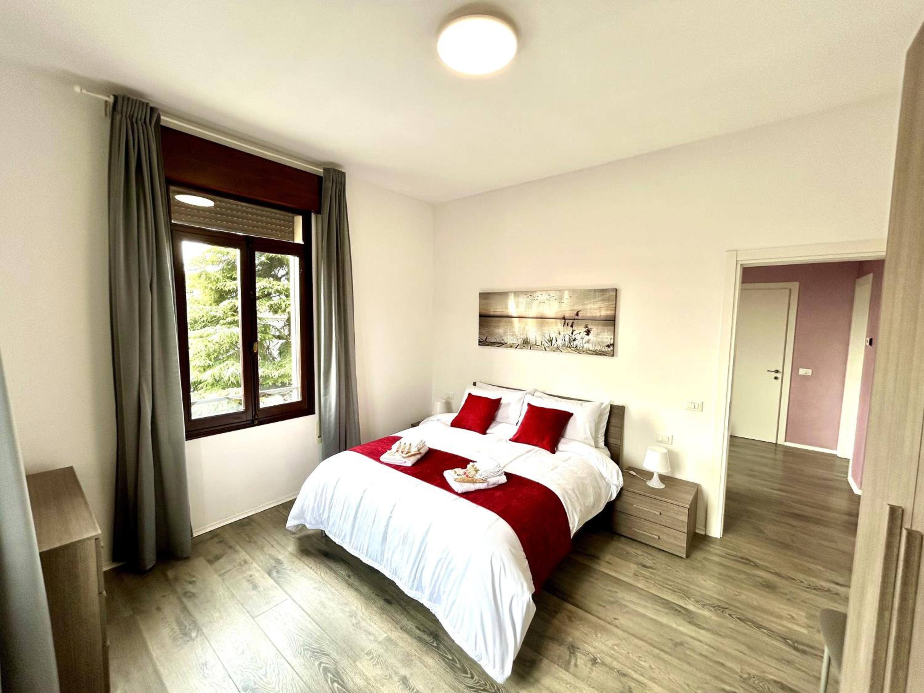 Lovely Bridge View Apartment Close to Padua City Center
