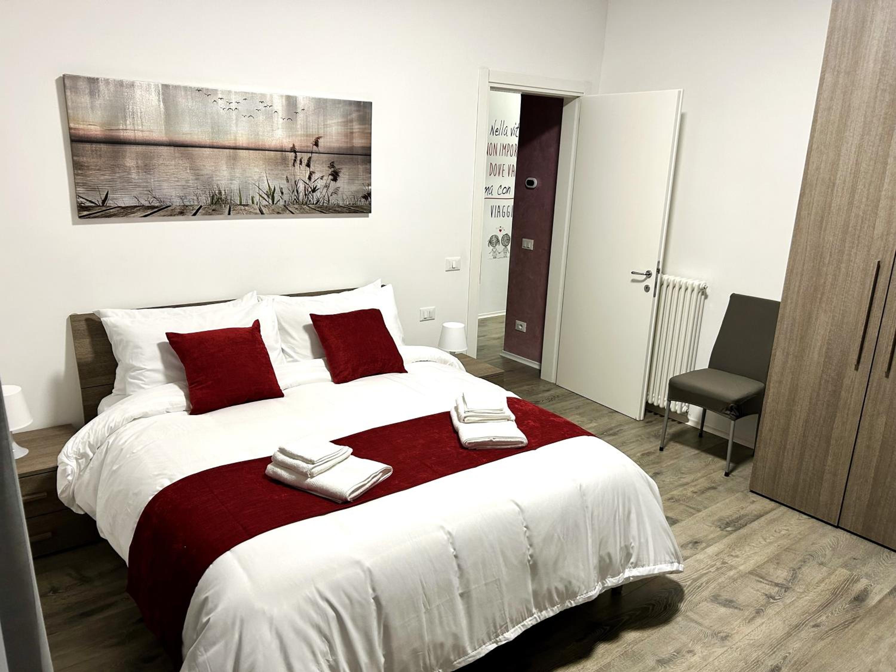 Lovely Bridge View Apartment Close to Padua City Center