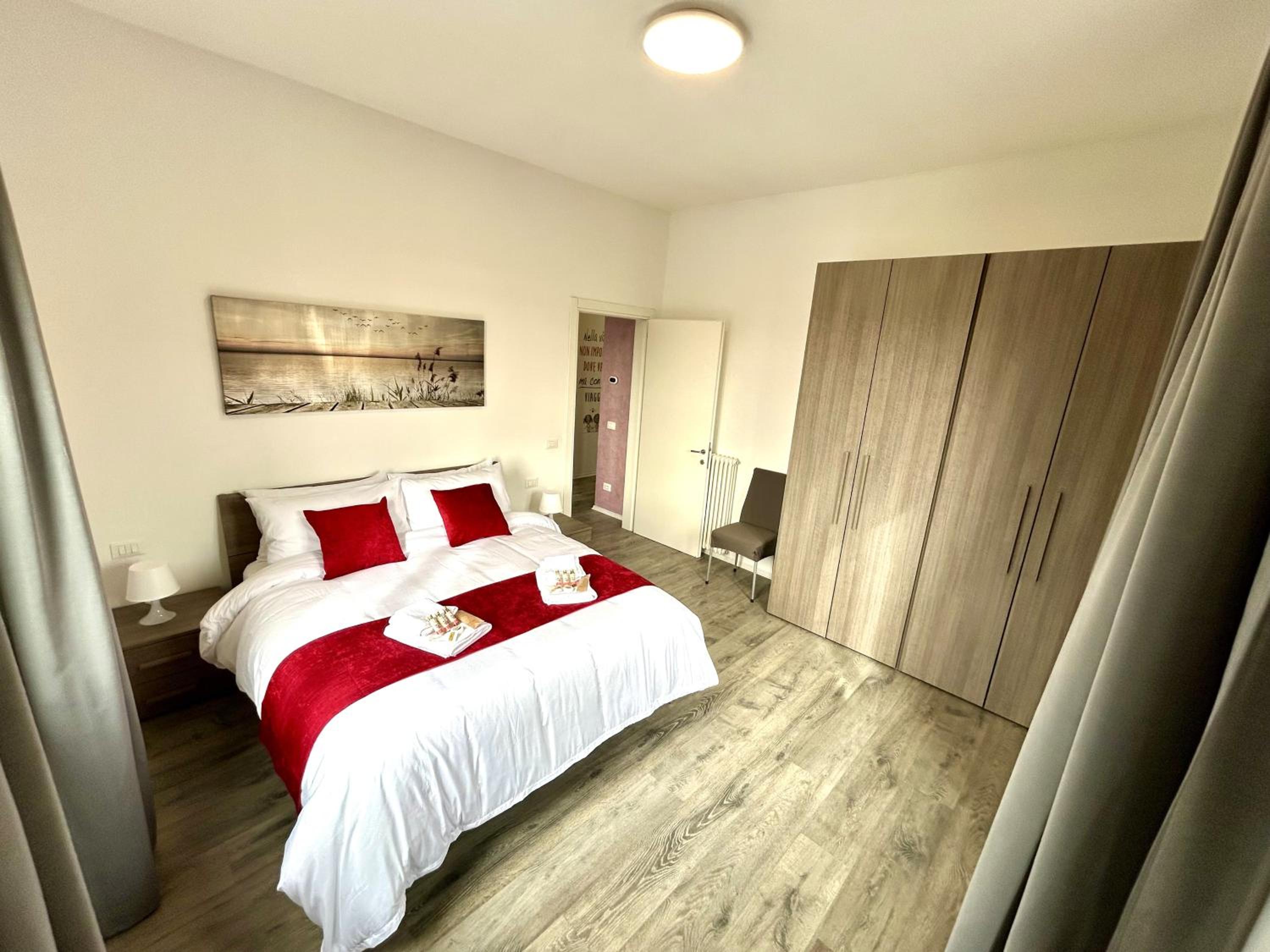 Lovely Bridge View Apartment Close to Padua City Center