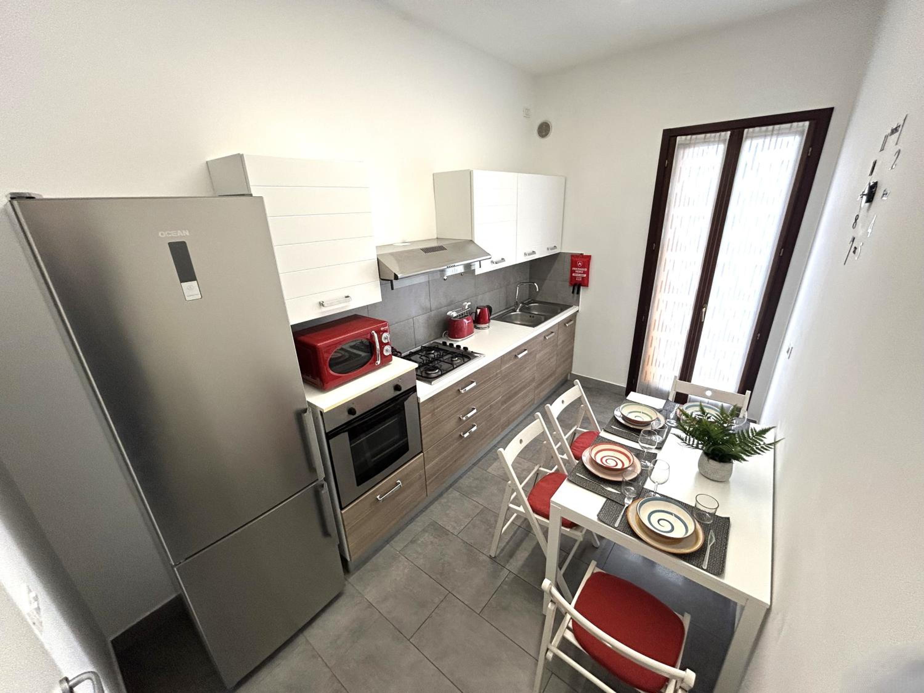 Lovely Bridge View Apartment Close to Padua City Center
