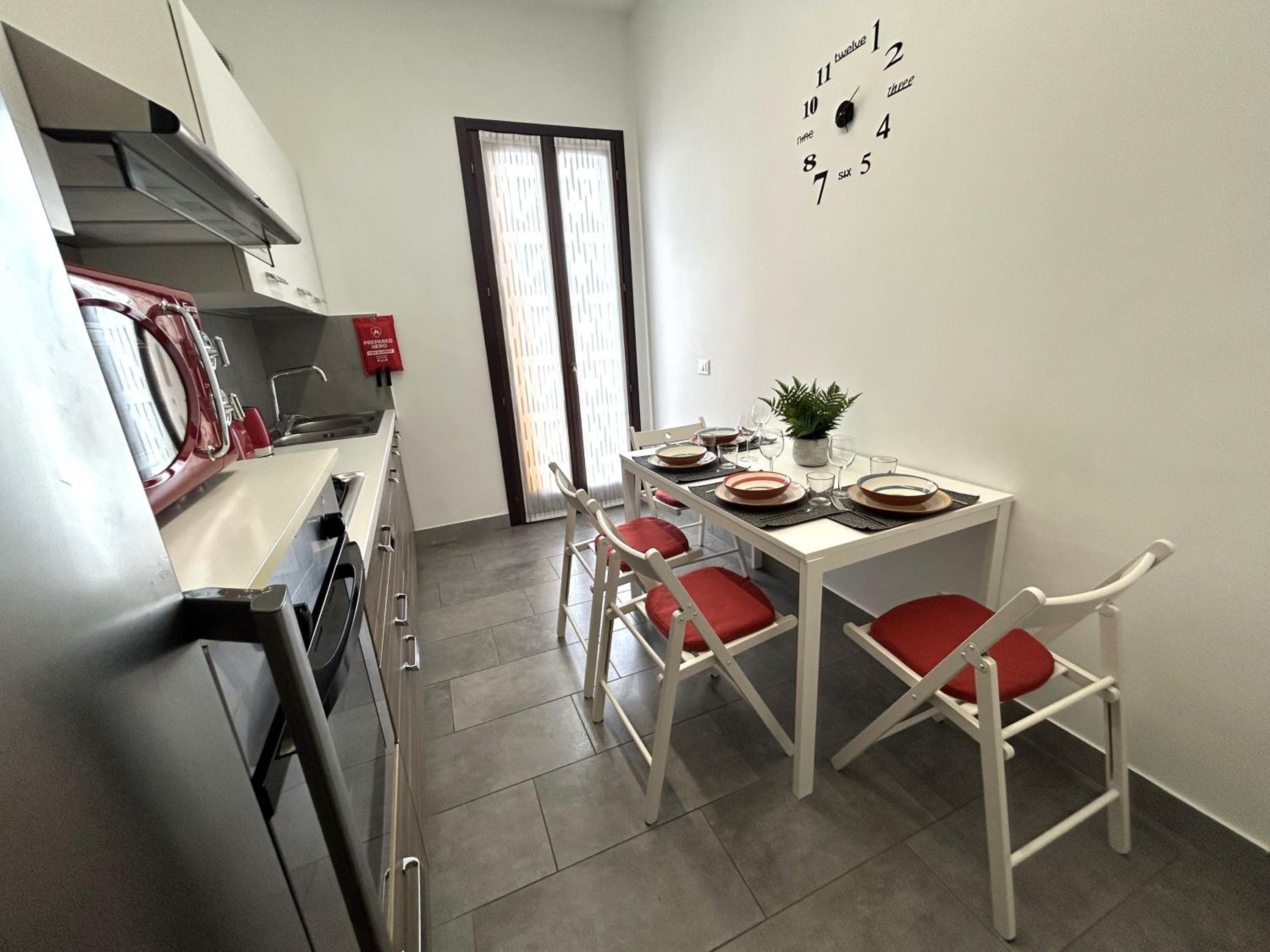 Lovely Bridge View Apartment Close to Padua City Center