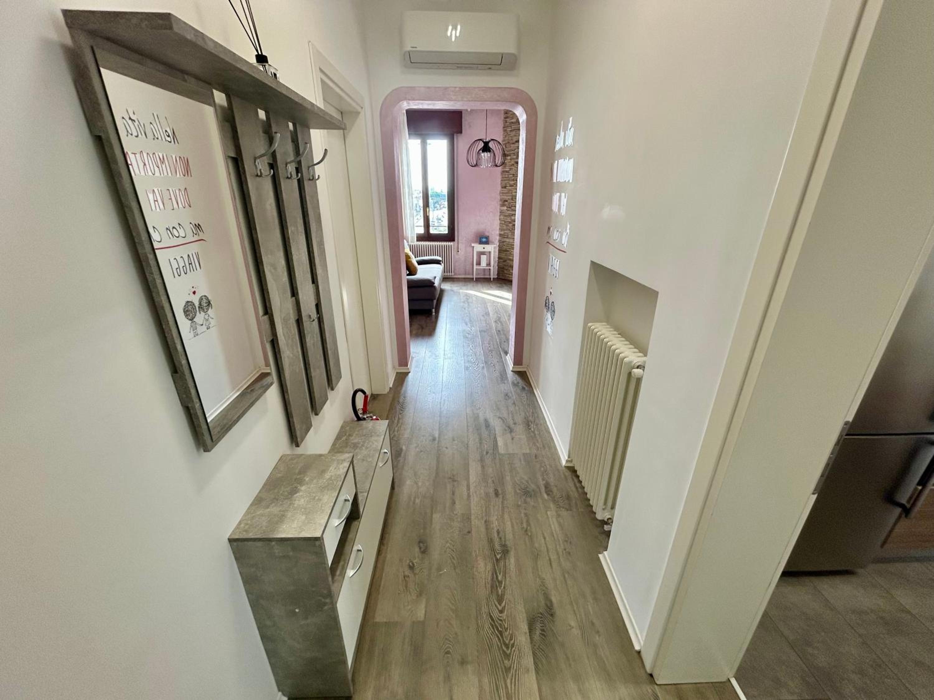 Lovely Bridge View Apartment Close to Padua City Center