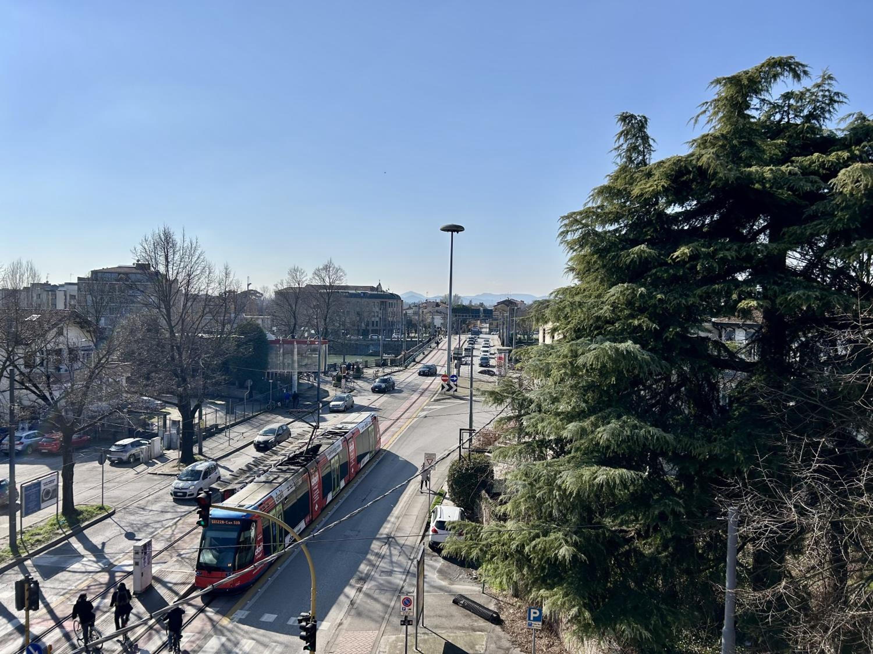 Lovely Bridge View Apartment Close to Padua City Center