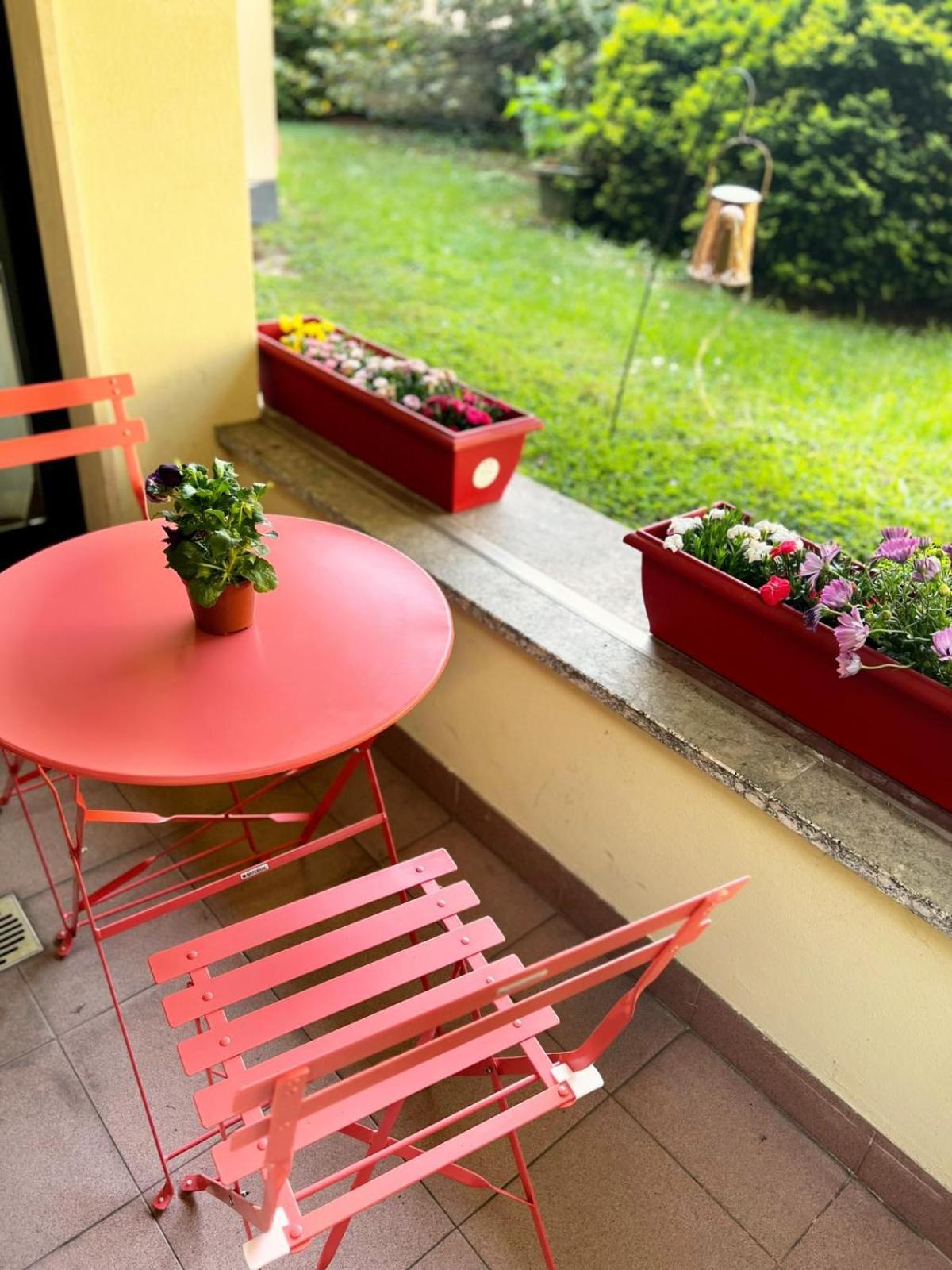 Laura s garden - romantic place and private parking