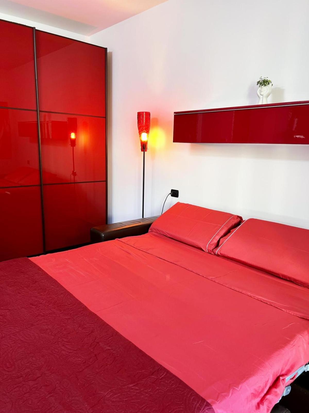 Laura s garden - romantic place and private parking