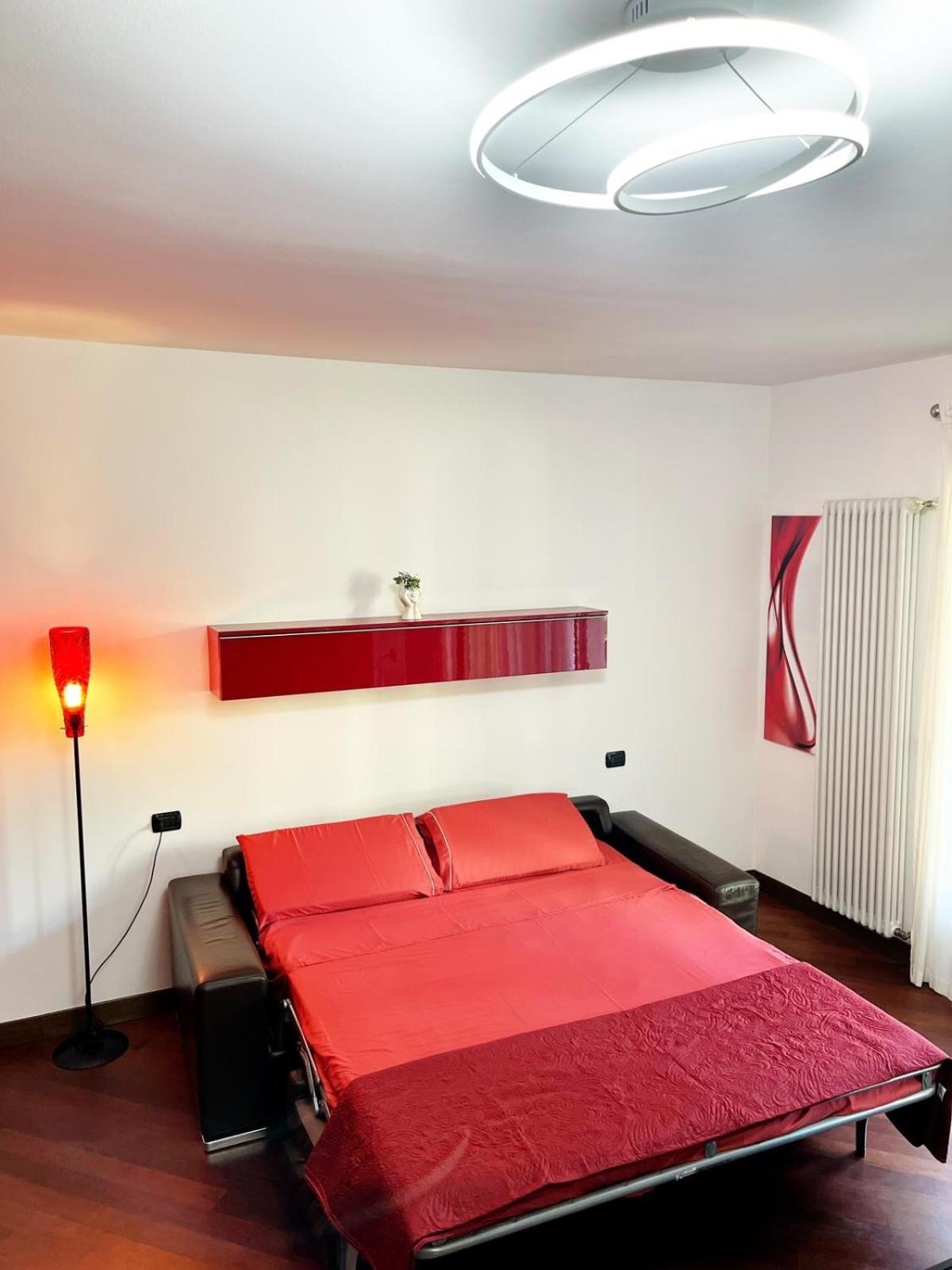 Laura s garden - romantic place and private parking