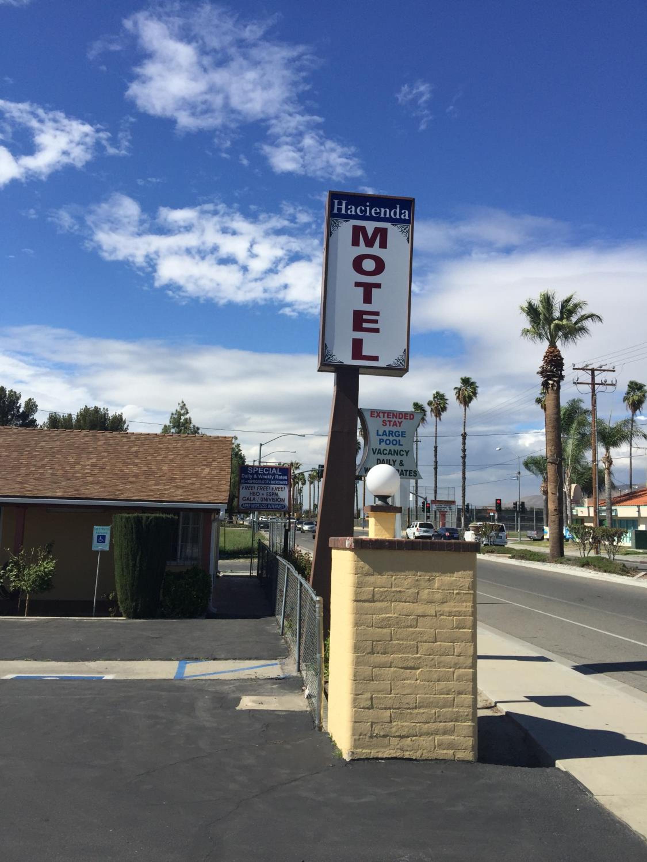 Hacienda Motel