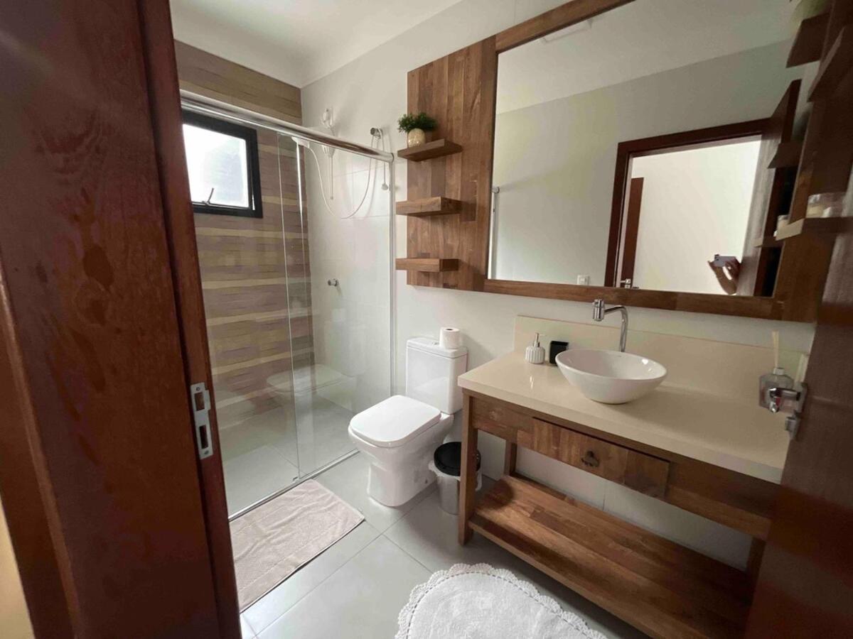 Linda Casa with pool 5 minutes from the airport
