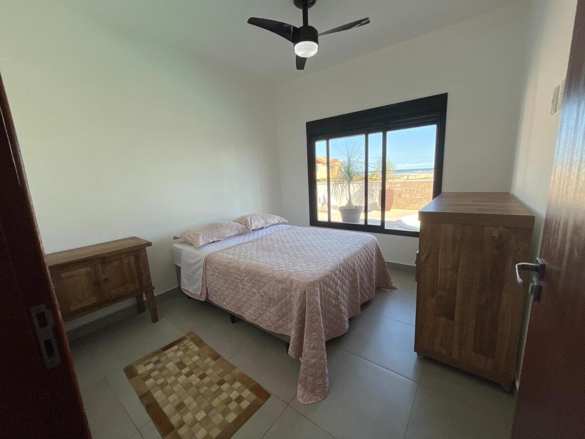 Linda Casa with pool 5 minutes from the airport