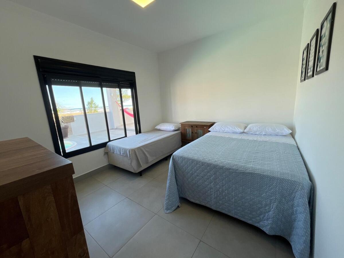 Linda Casa with pool 5 minutes from the airport