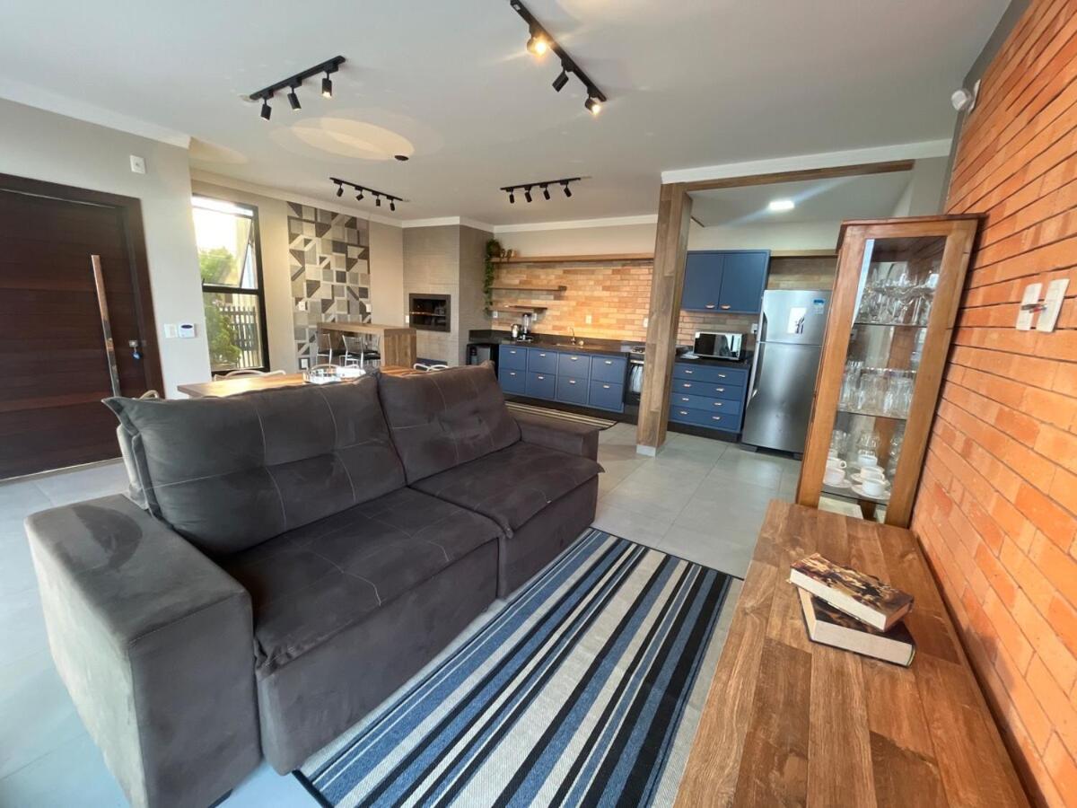 Linda Casa with pool 5 minutes from the airport