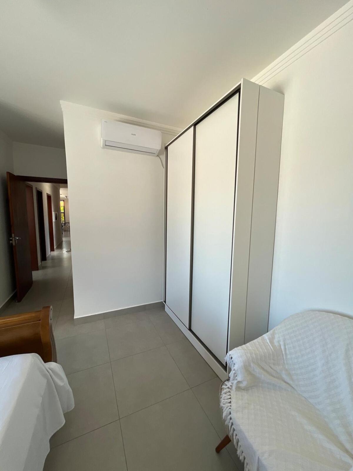 Linda Casa with pool 5 minutes from the airport