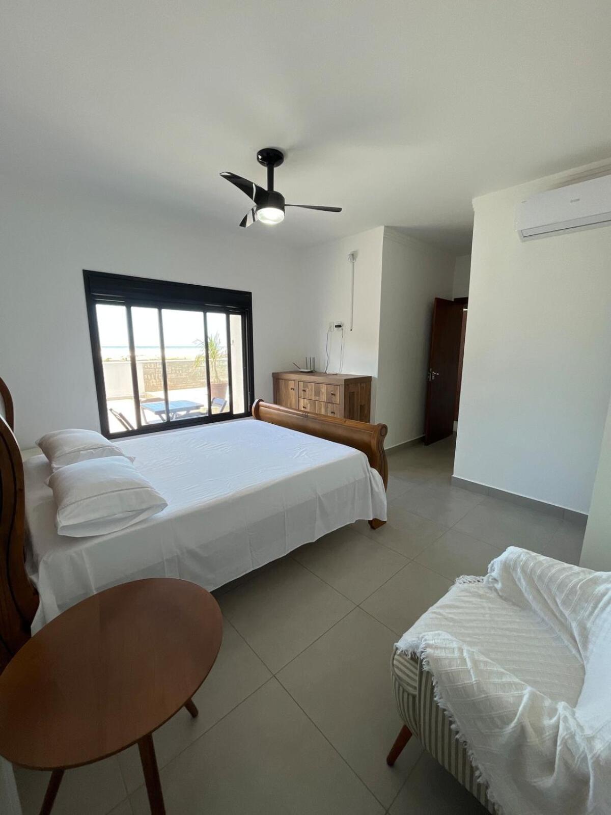 Linda Casa with pool 5 minutes from the airport