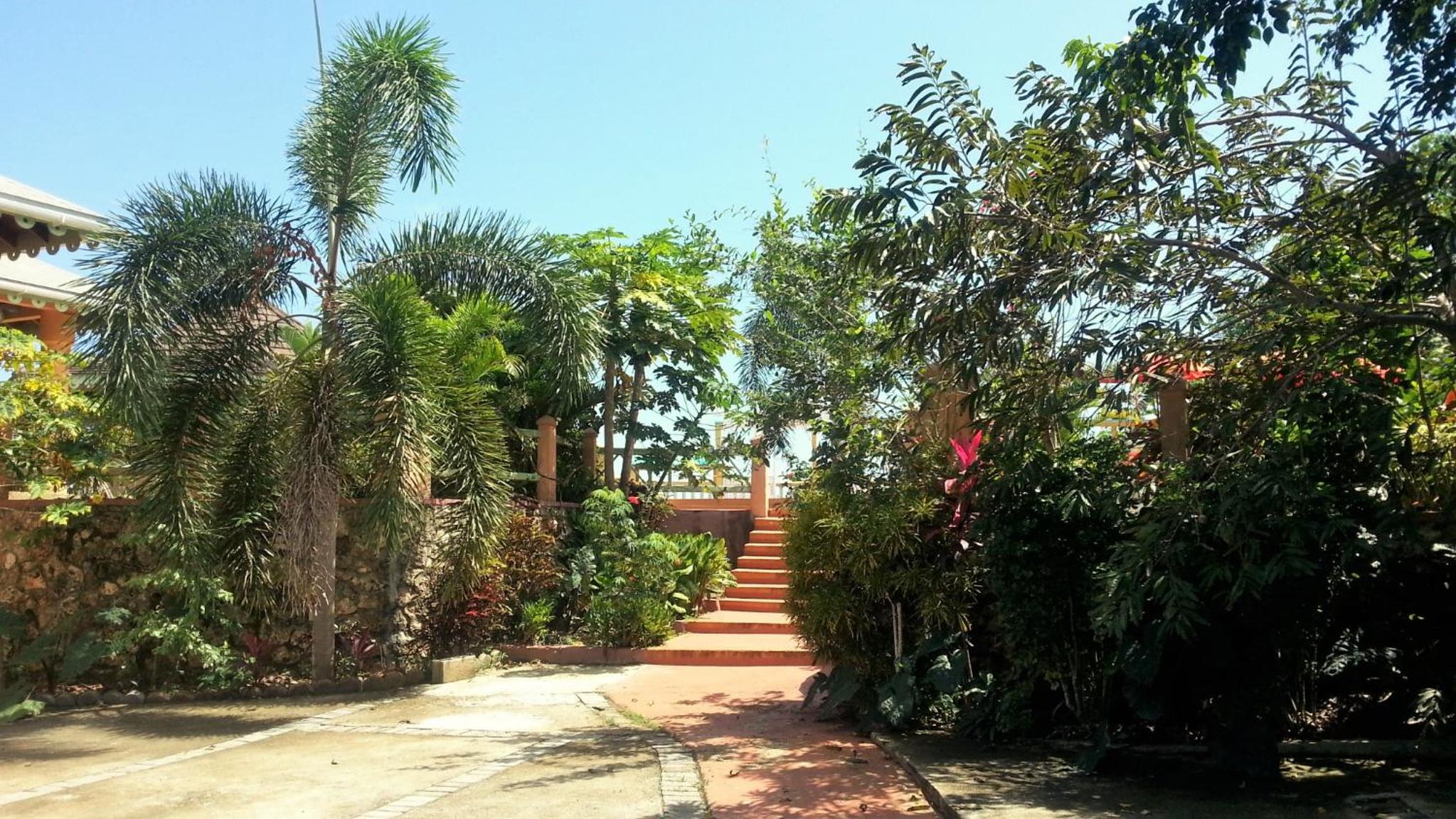Pimento Lodge Resort