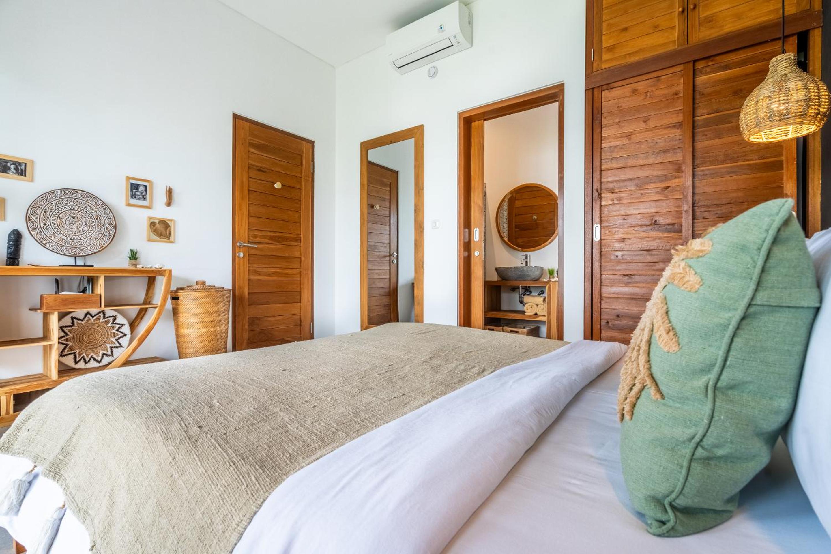 Villa Kepompong Seminyak - 1BR Private Pool Villa