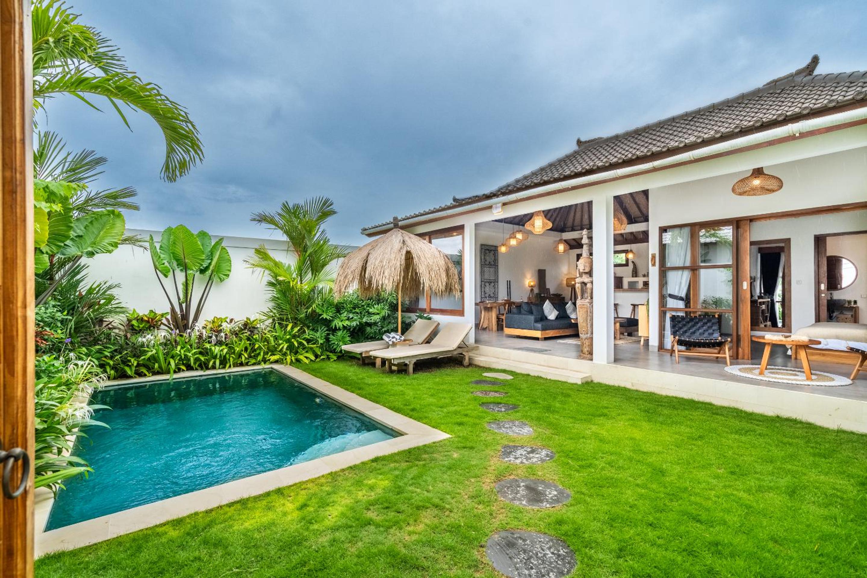 Villa Kepompong Seminyak - 1BR Private Pool Villa
