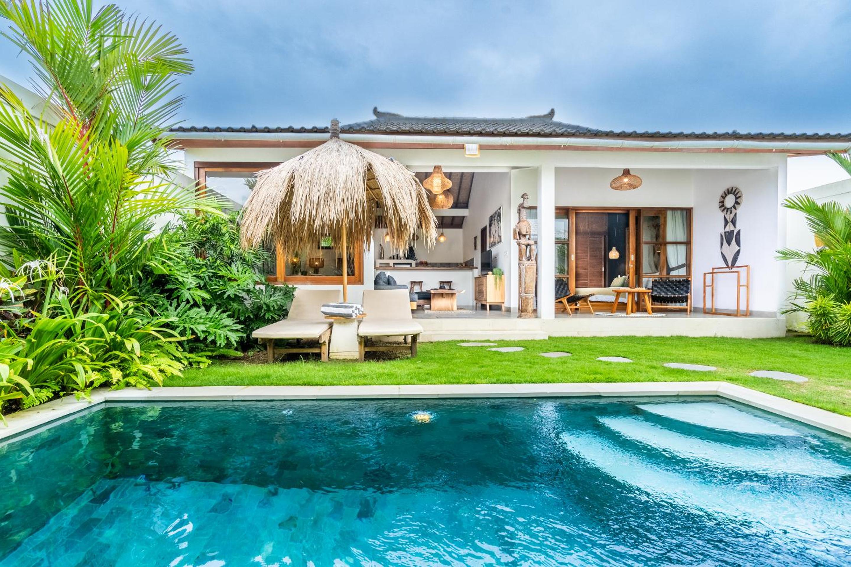Villa Kepompong Seminyak - 1BR Private Pool Villa