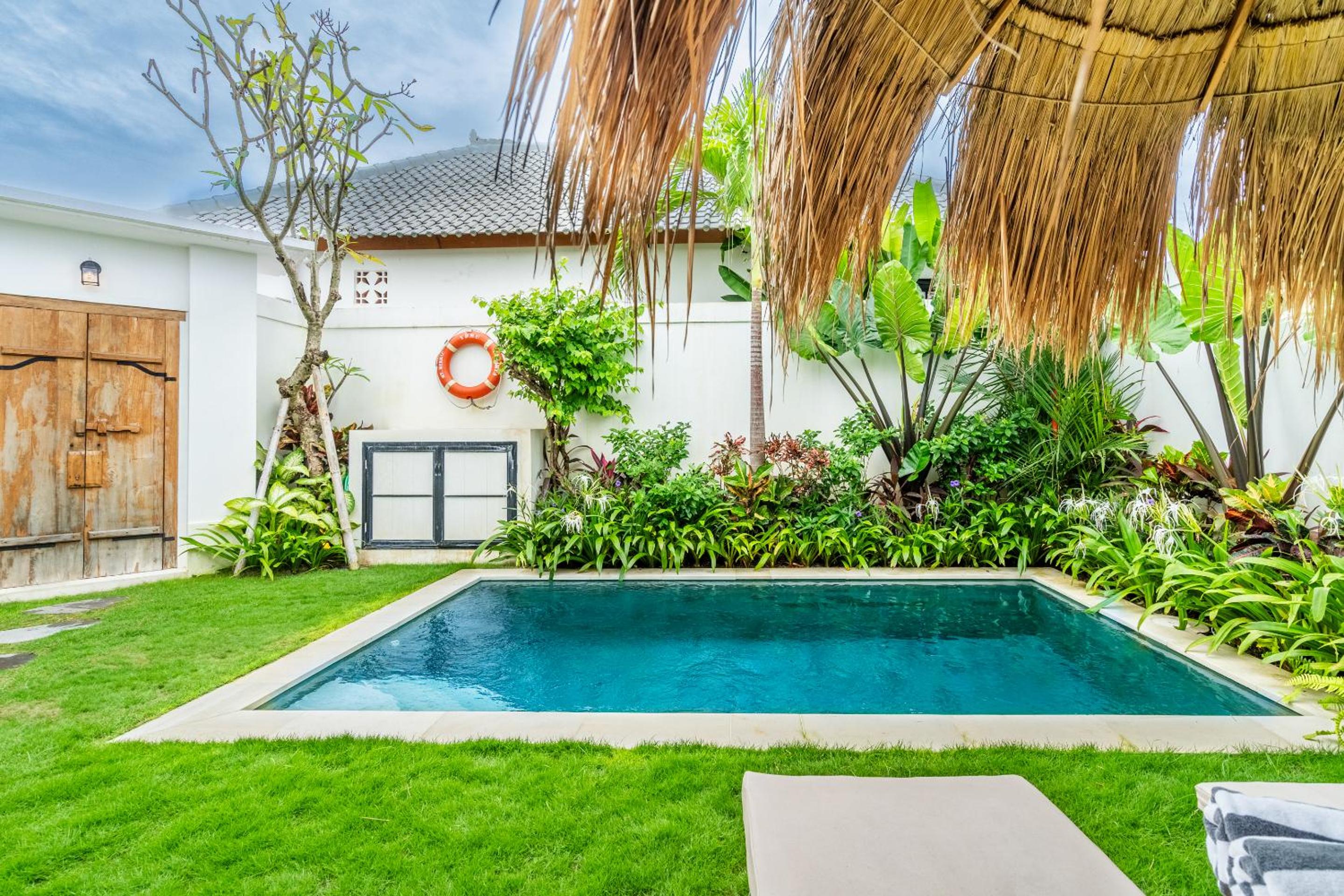 Villa Kepompong Seminyak - 1BR Private Pool Villa