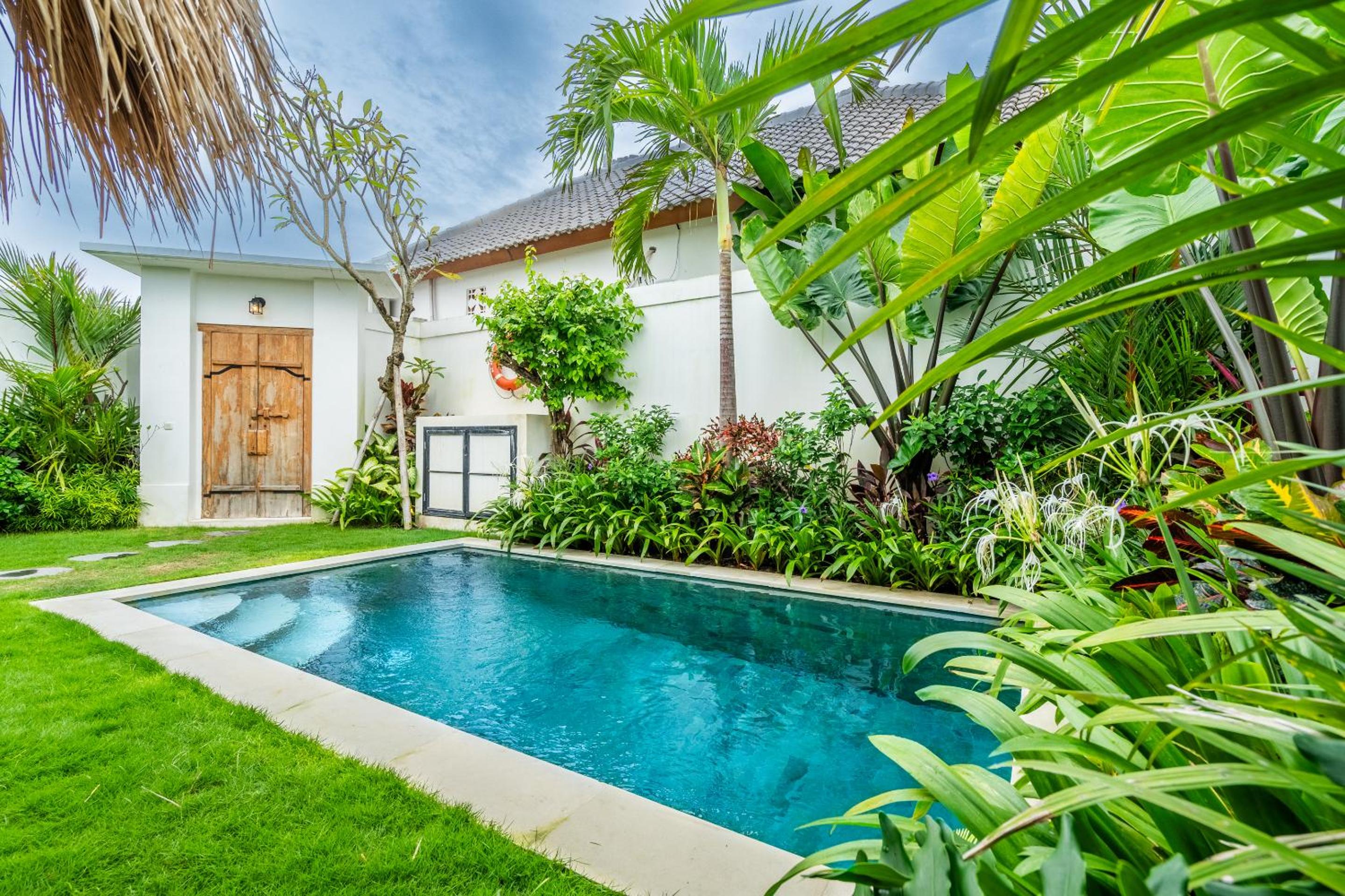 Villa Kepompong Seminyak - 1BR Private Pool Villa