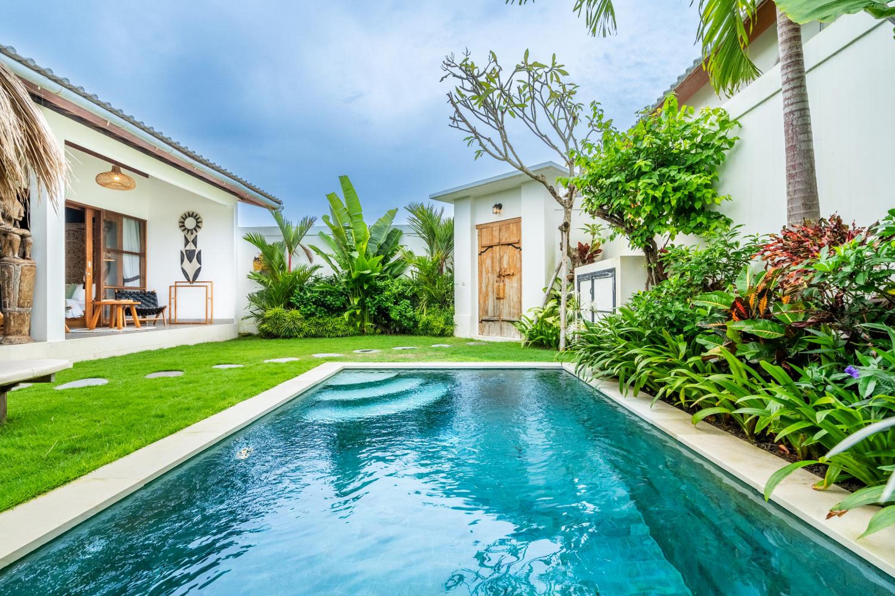 Villa Kepompong Seminyak - 1BR Private Pool Villa